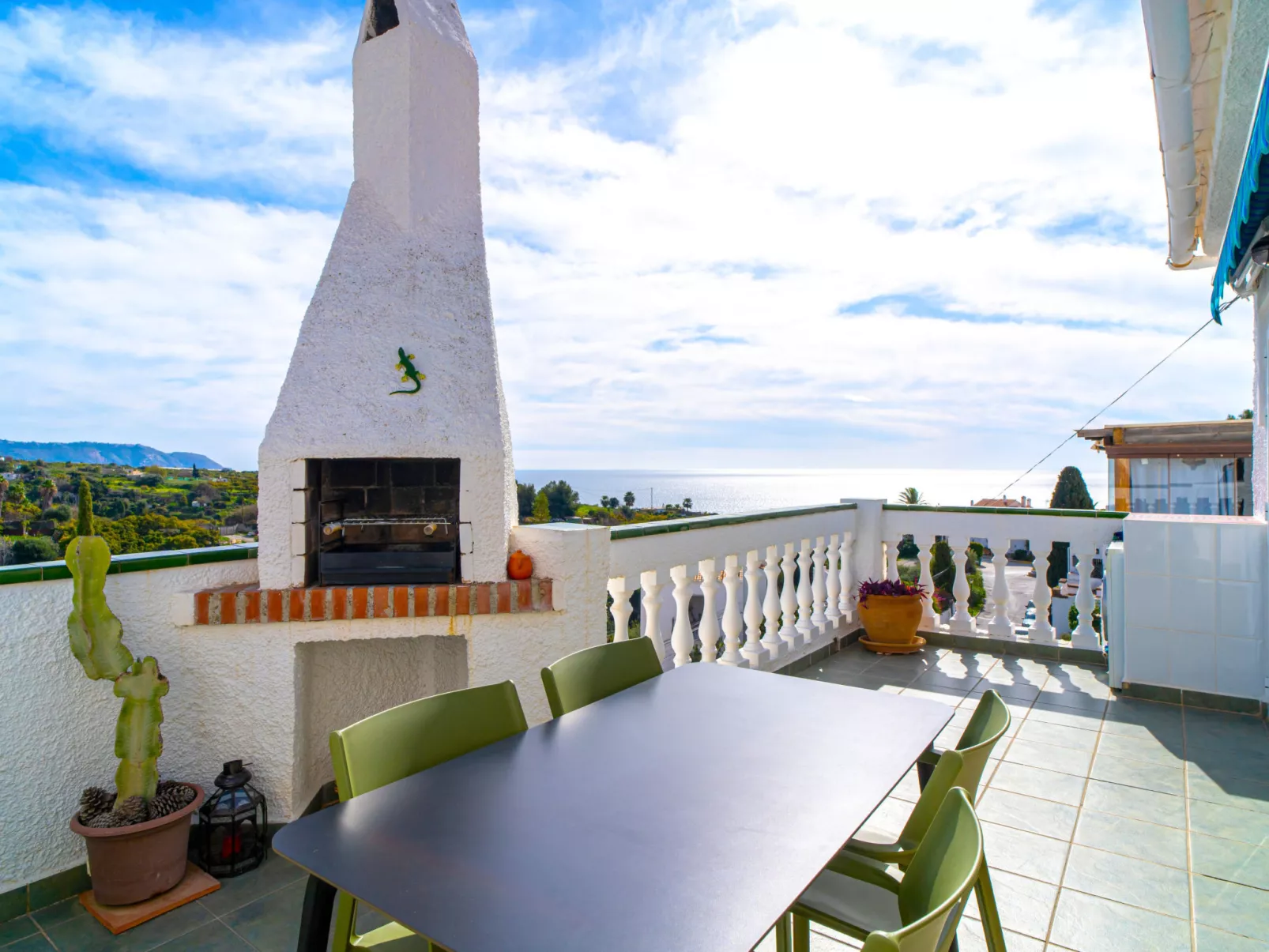 Sunny Terrace Chimenea by Casasol
