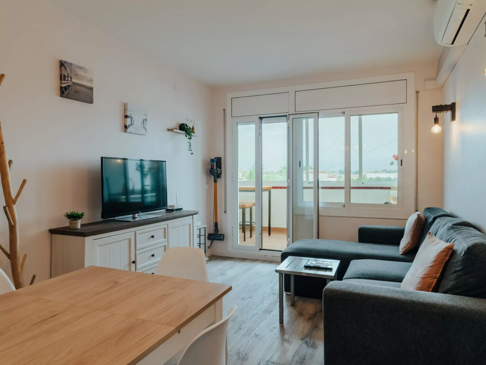 WELCS APARTAMENTO 193 EMP con vistas al canal