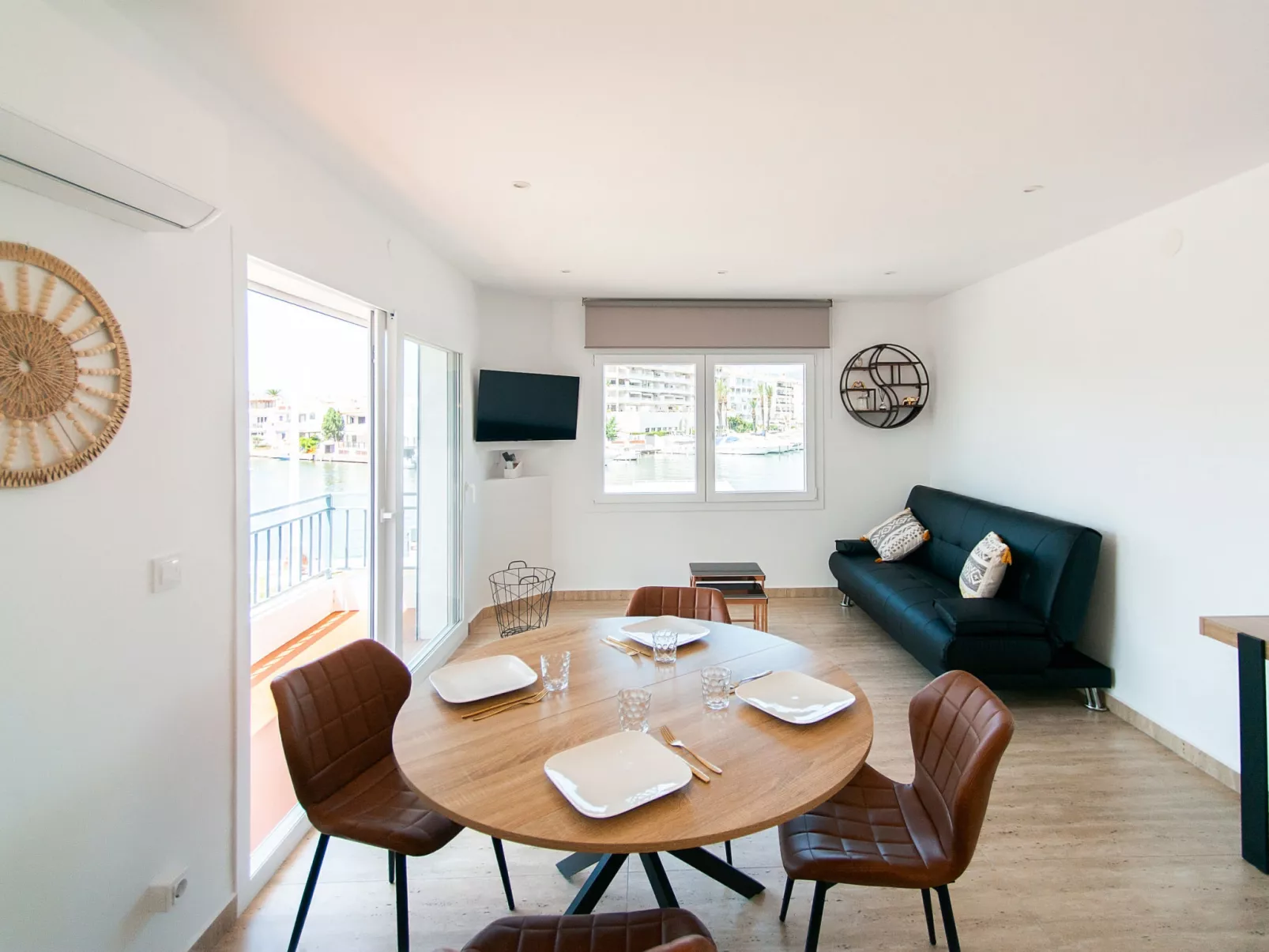 WELCS APARTAMENTO 263 EMP con vistas al canal