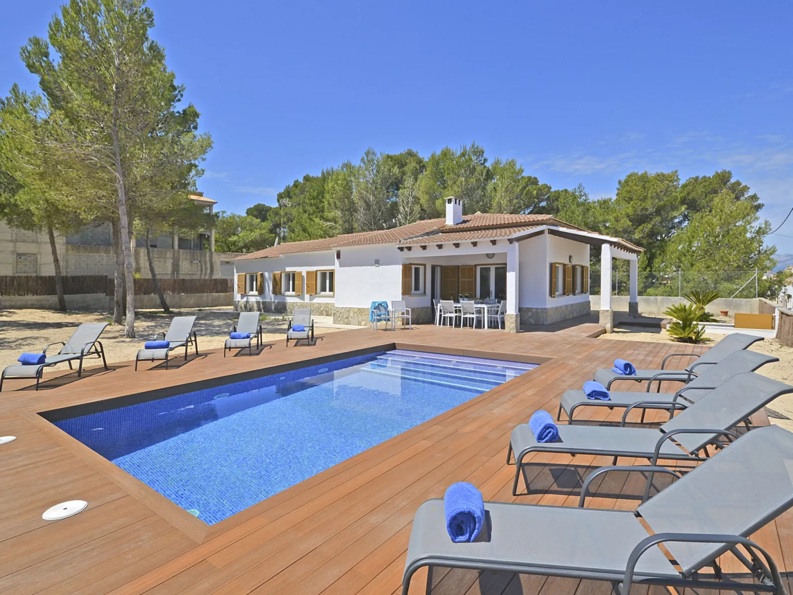 Pinocha (Villa Anglessos)