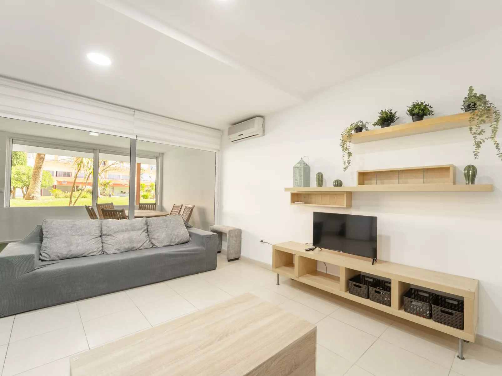 WELCS APARTAMENTO 133 EMP con piscina comunitaria