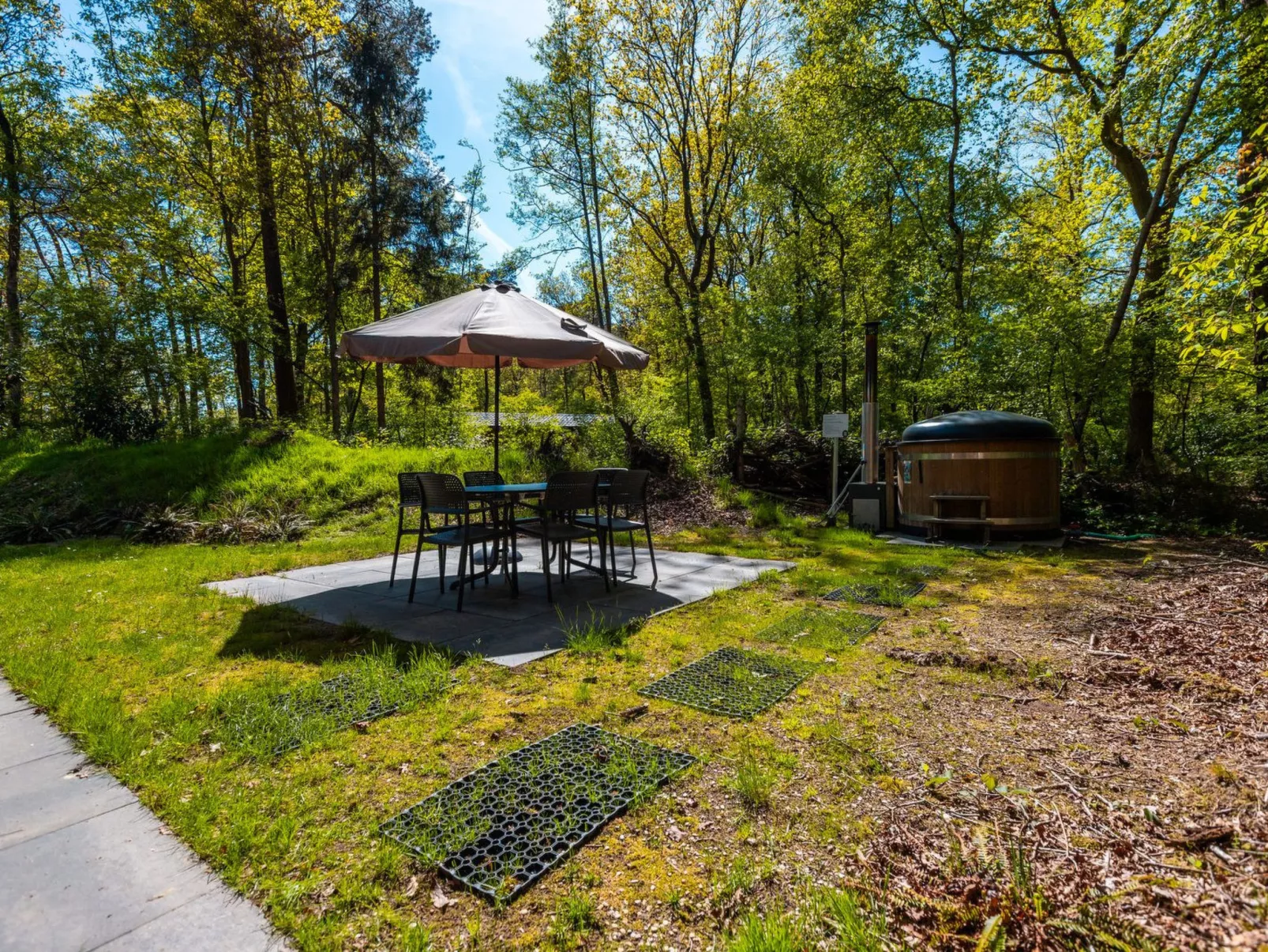 Vakantiepark De Wiltzangh - Esborg Lodge Hottub 6