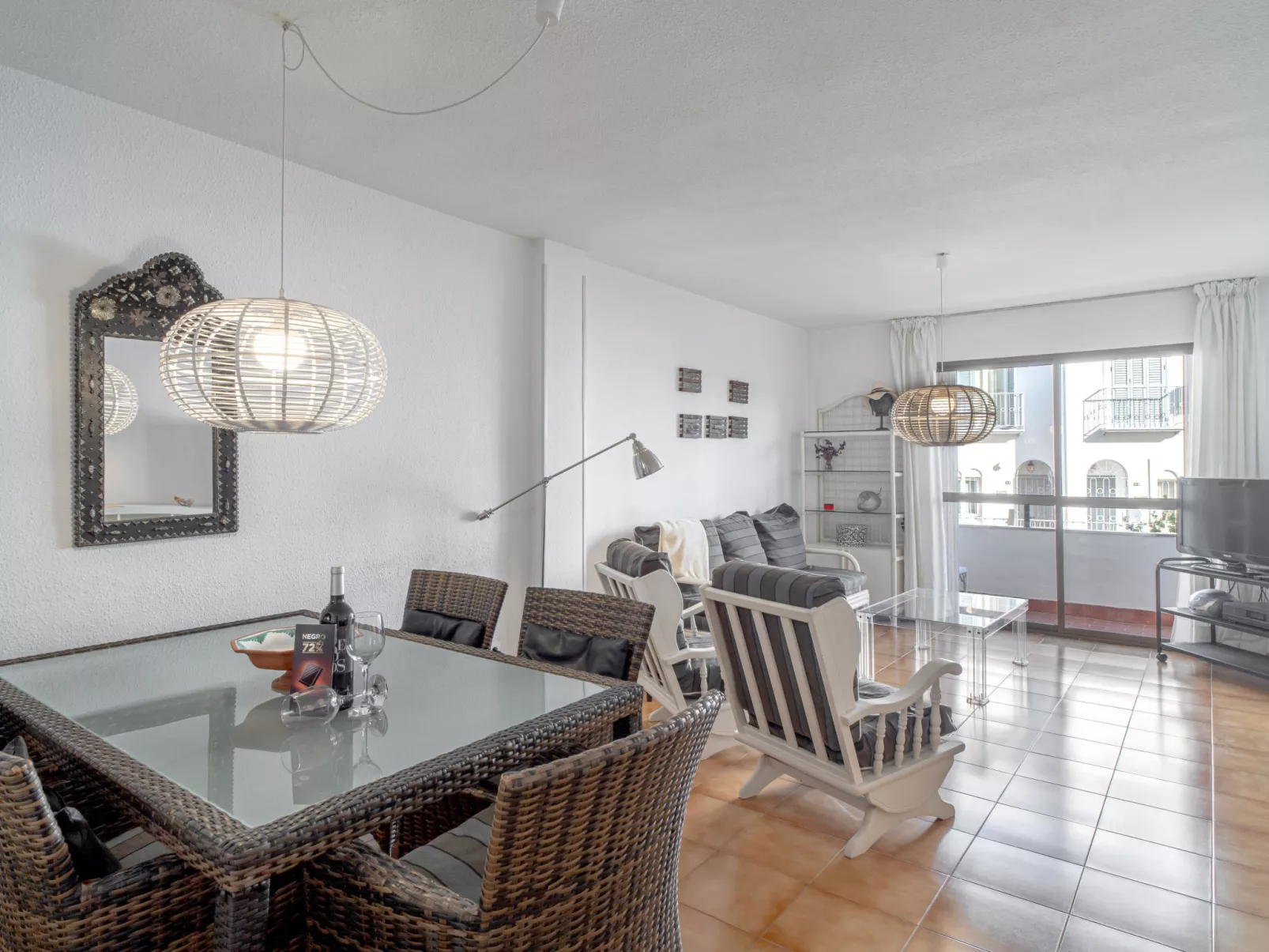 Carabeo II 5 Apartment by Casasol
