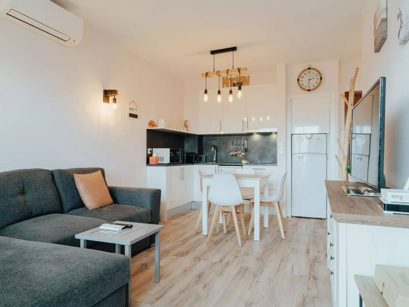 WELCS APARTAMENTO 193 EMP con vistas al canal