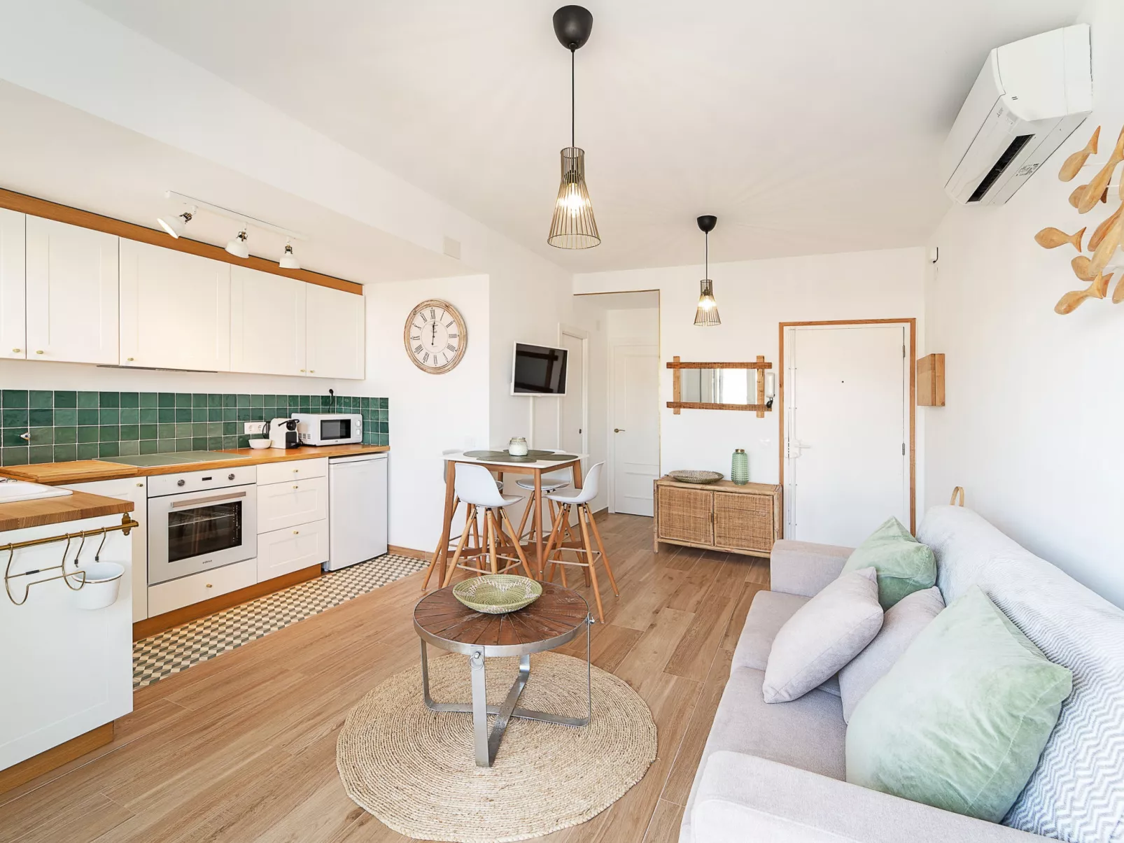 WELCS APARTAMENTO 143 EMP con vistas al canal