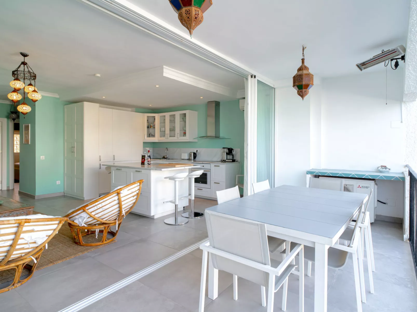 Carabeo 20 Apartment by Casasol