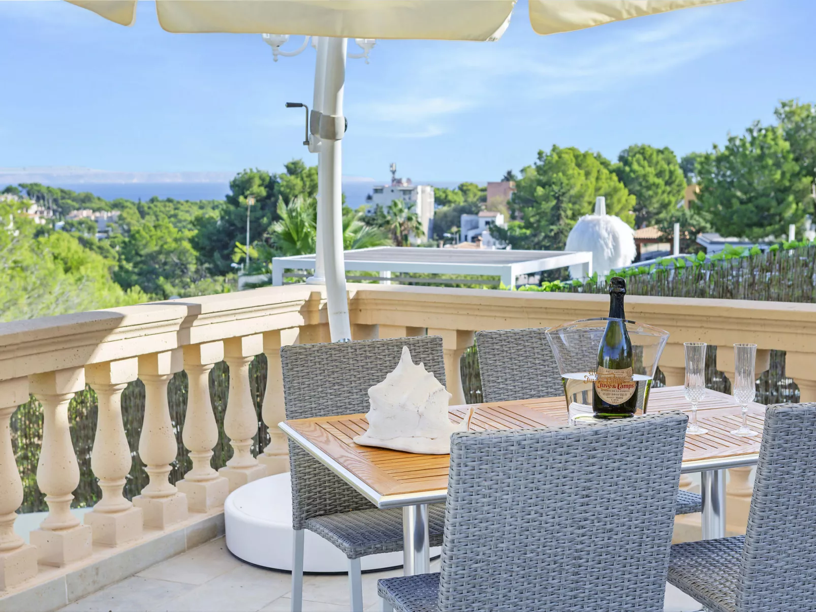 VILLA MARIA PORTALS NOUS by Priority - Buiten