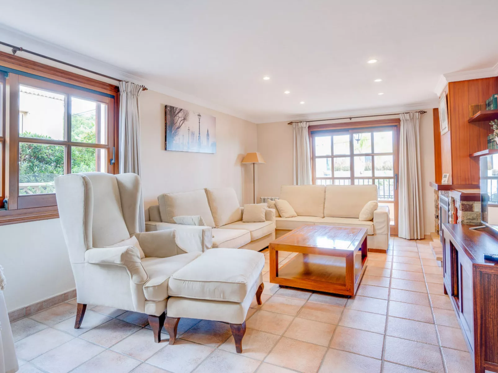 VILLA PORTALS NOUS by Priority Villas - Binnen