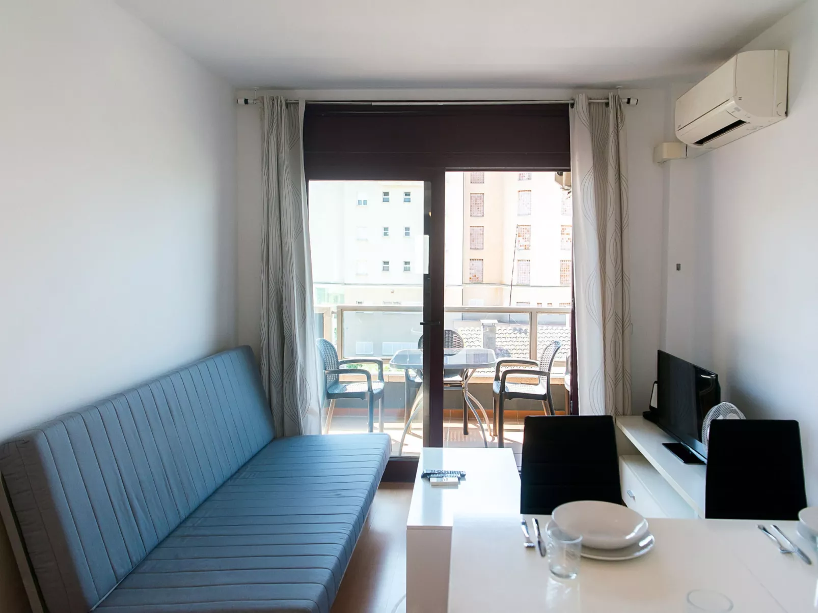 WELCS APARTAMENTO 265 EMP cerca de la playa - Binnen