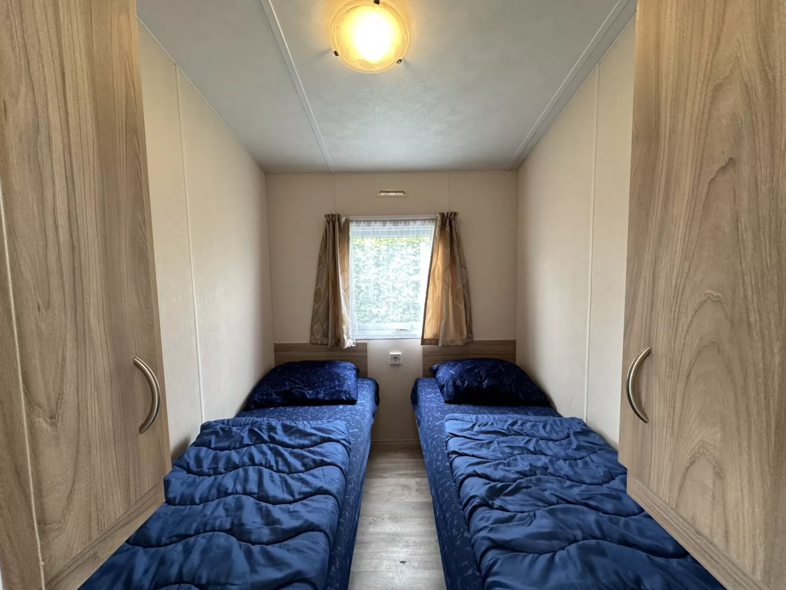 Chalet Lynn - Oosterschelde Camping Anna Friso - Binnen