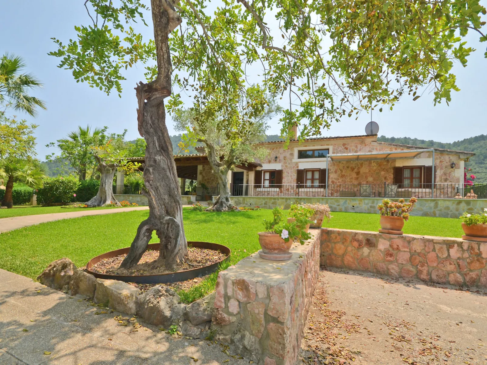 Ca na rossa - Buiten