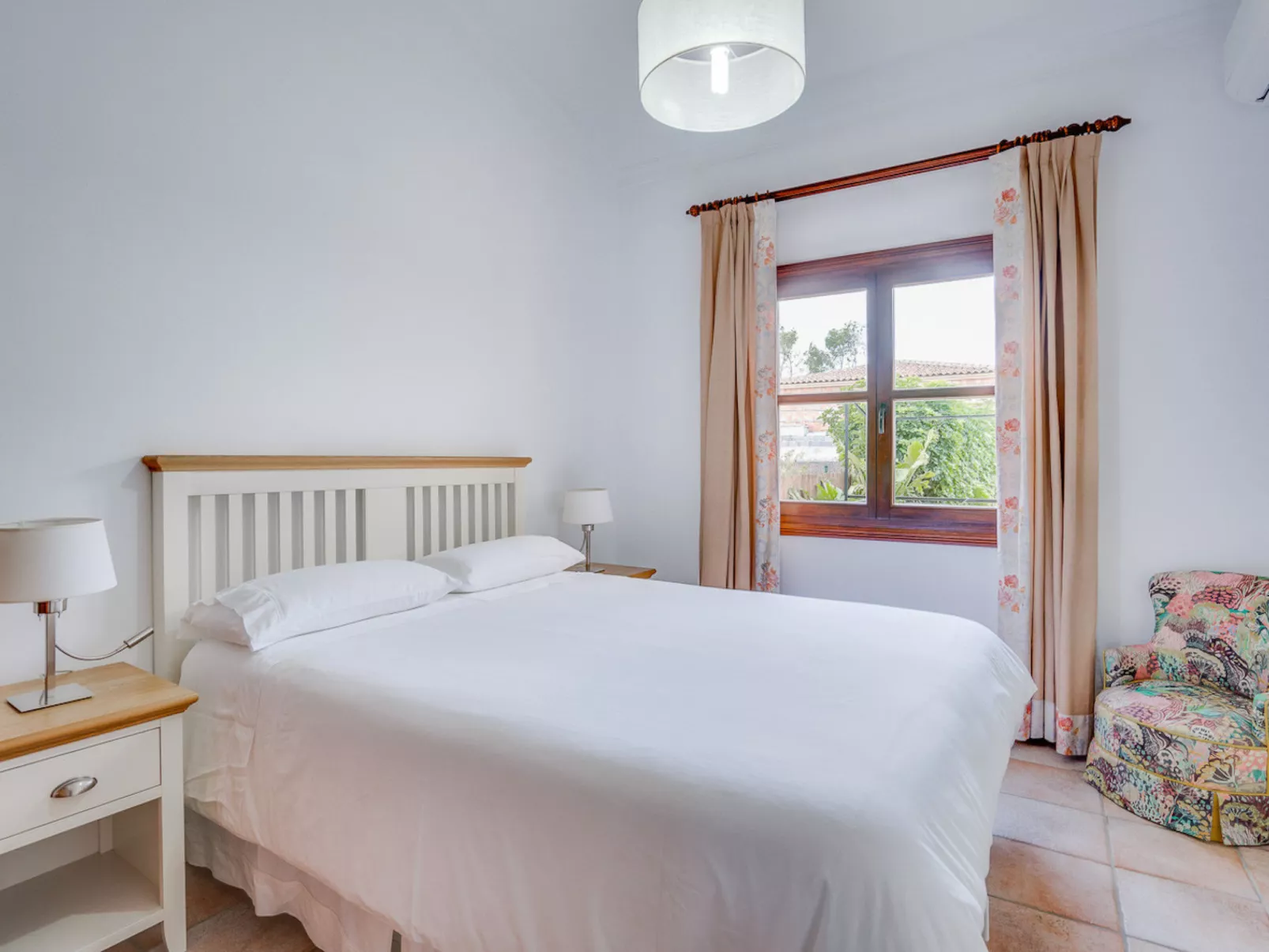 VILLA PORTALS NOUS by Priority Villas - Binnen