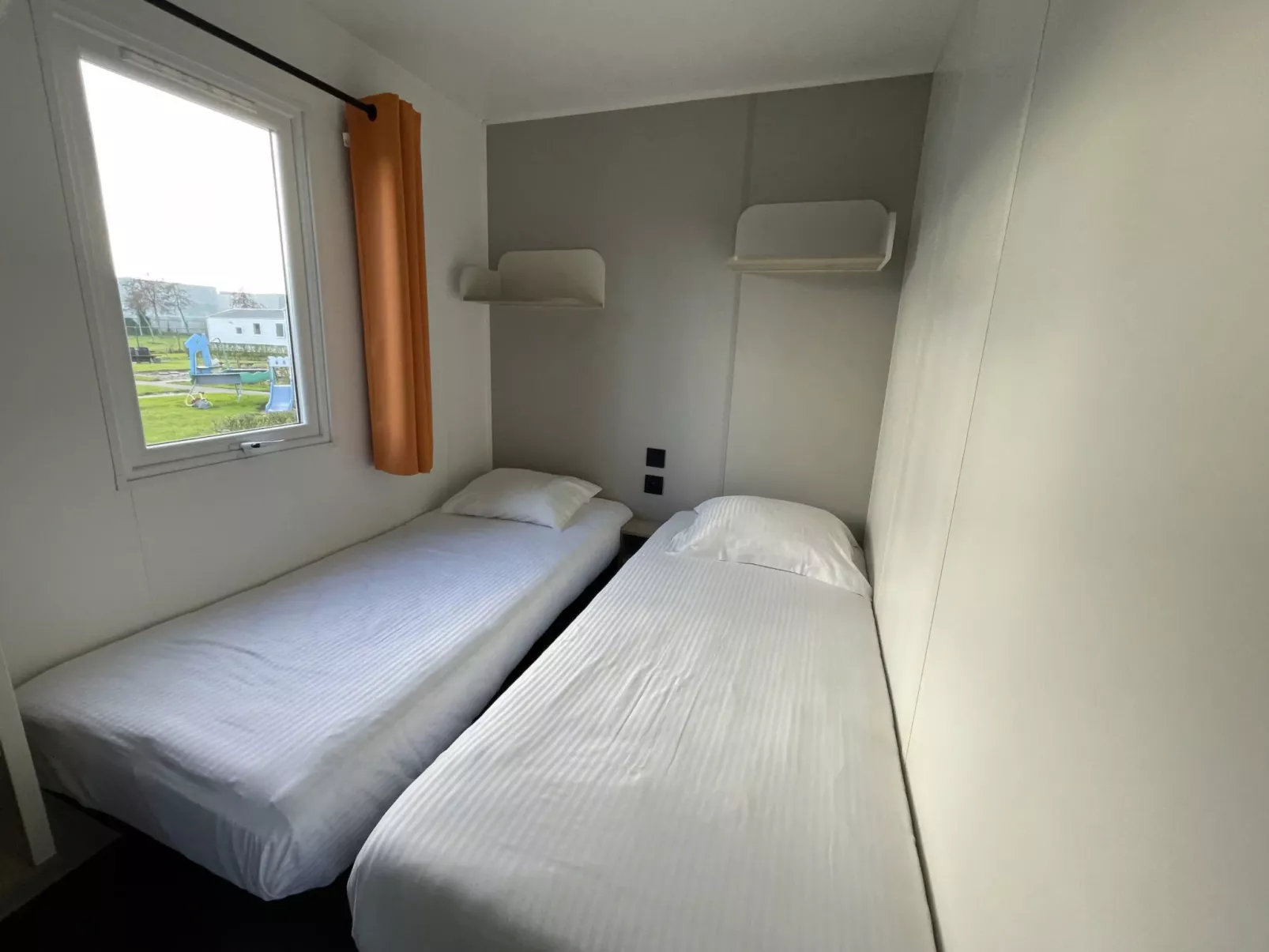 Vakantiepark Klein Strand - Comfort Chalet 6p - Binnen