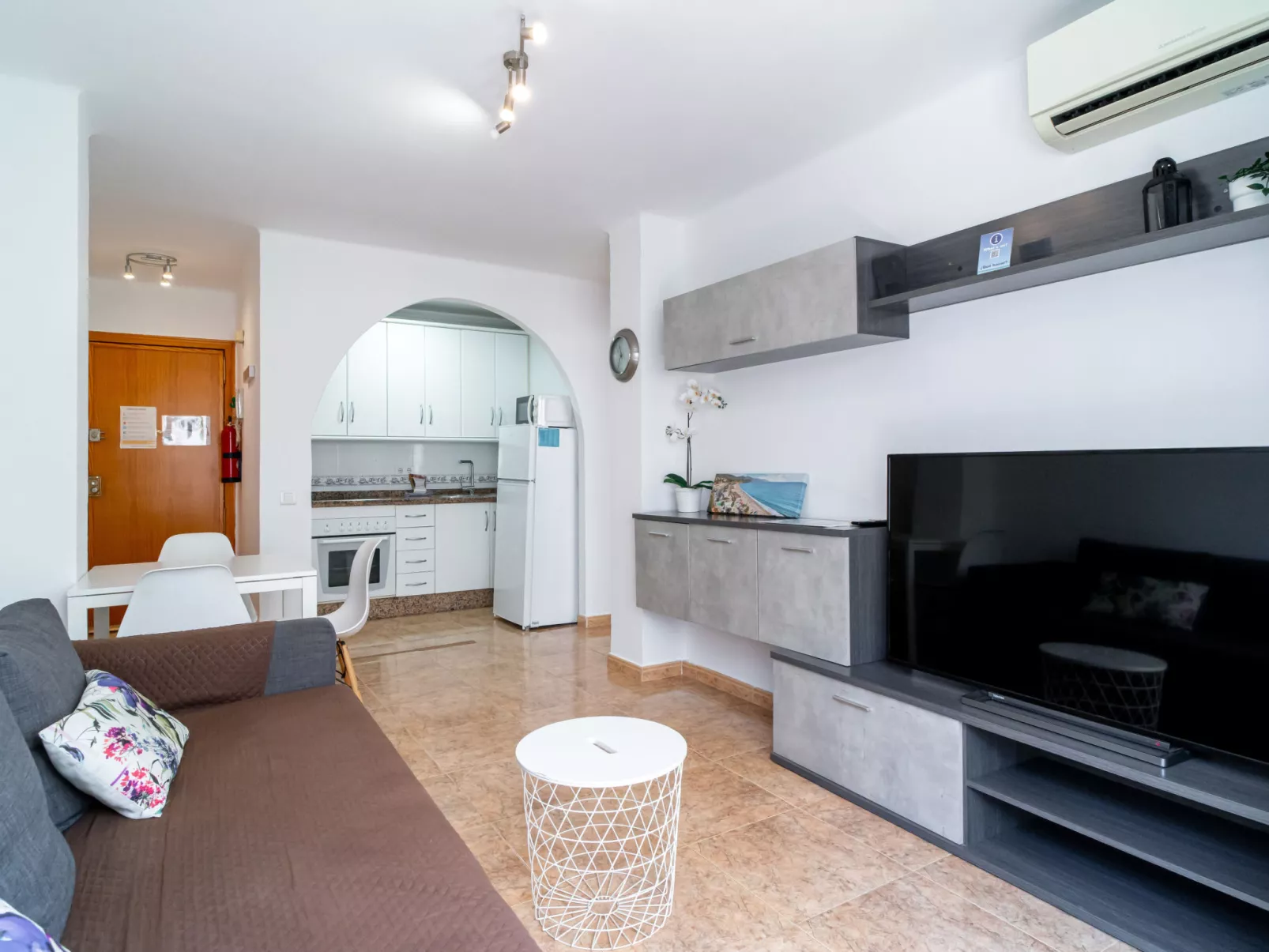 Apartmento Caribe Centro by Casasol - Binnen