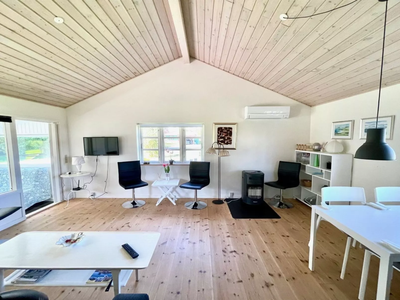 "Annelouise" - 180m to the fjord - Binnen