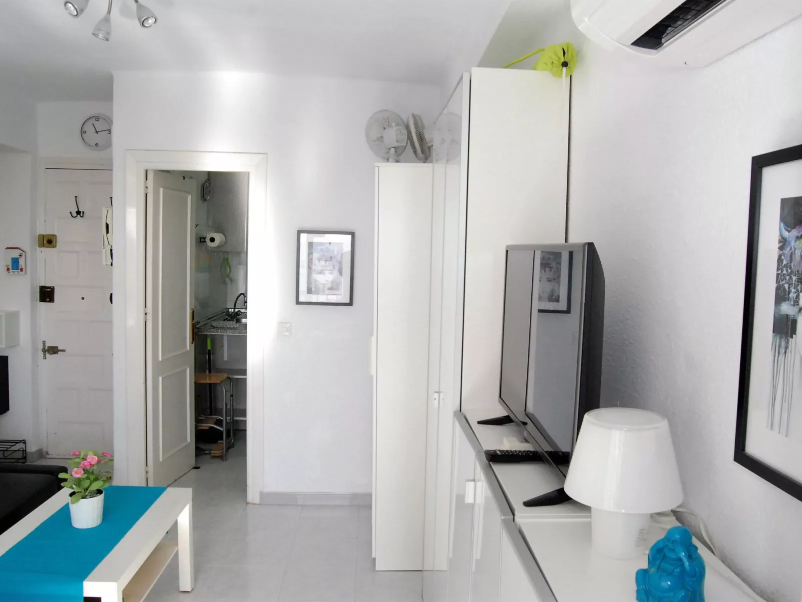 Coronado 124 Apartment by Casasol - Binnen