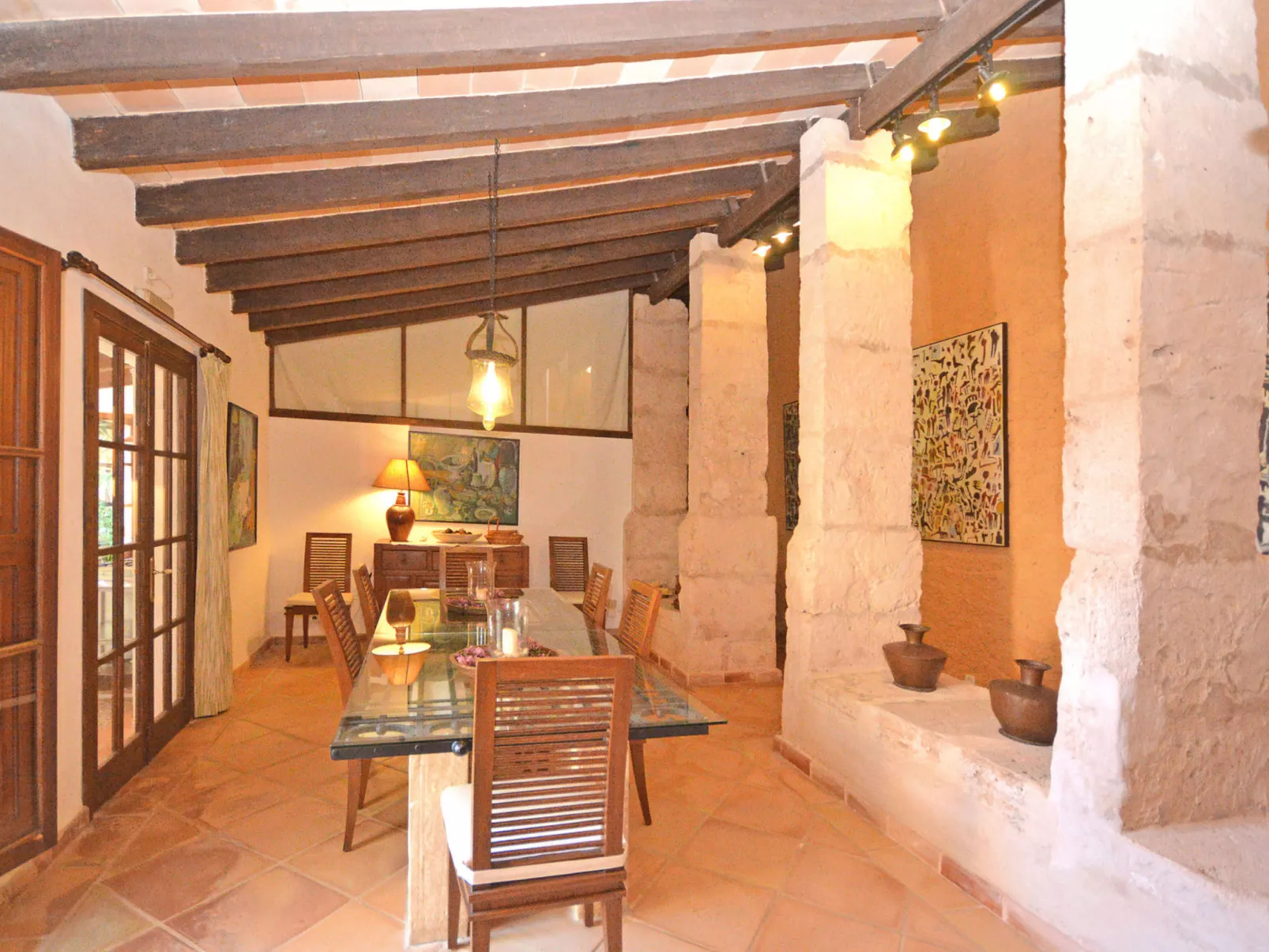 Can Casta (Sonrisa 12) - Binnen