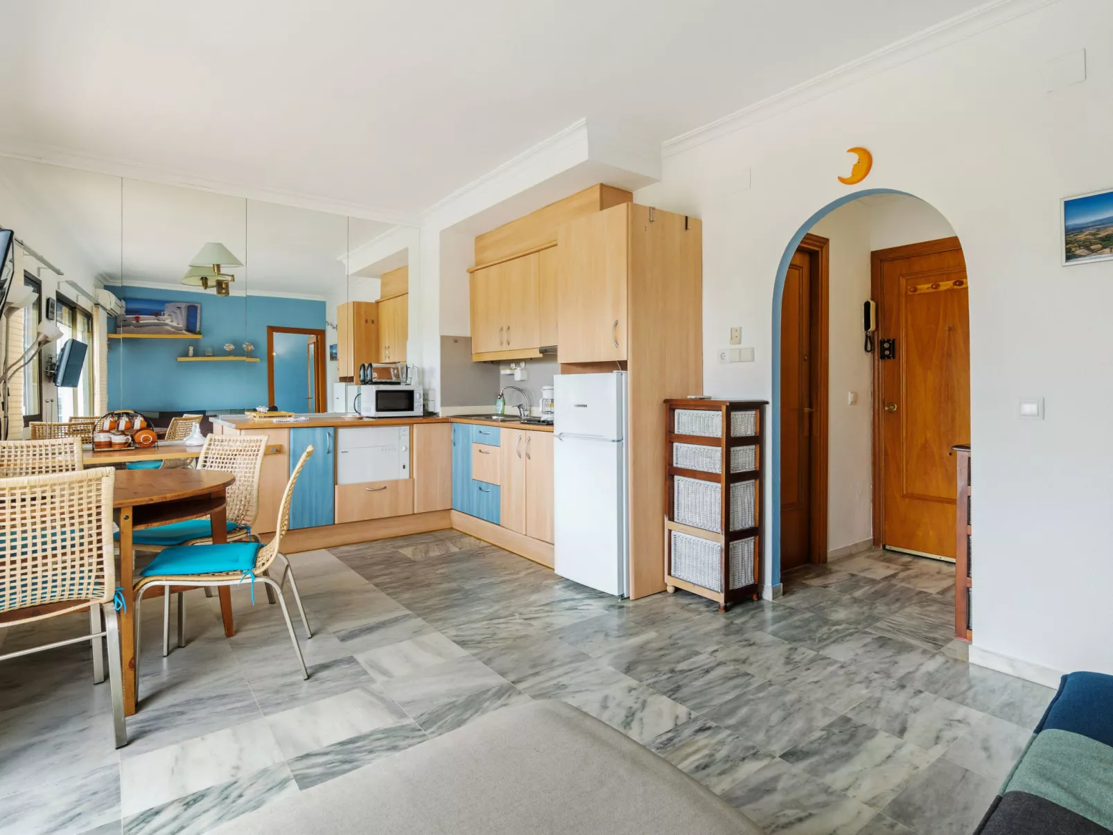 WELCS APARTAMENTO 080 EMP cerca de la playa - Binnen