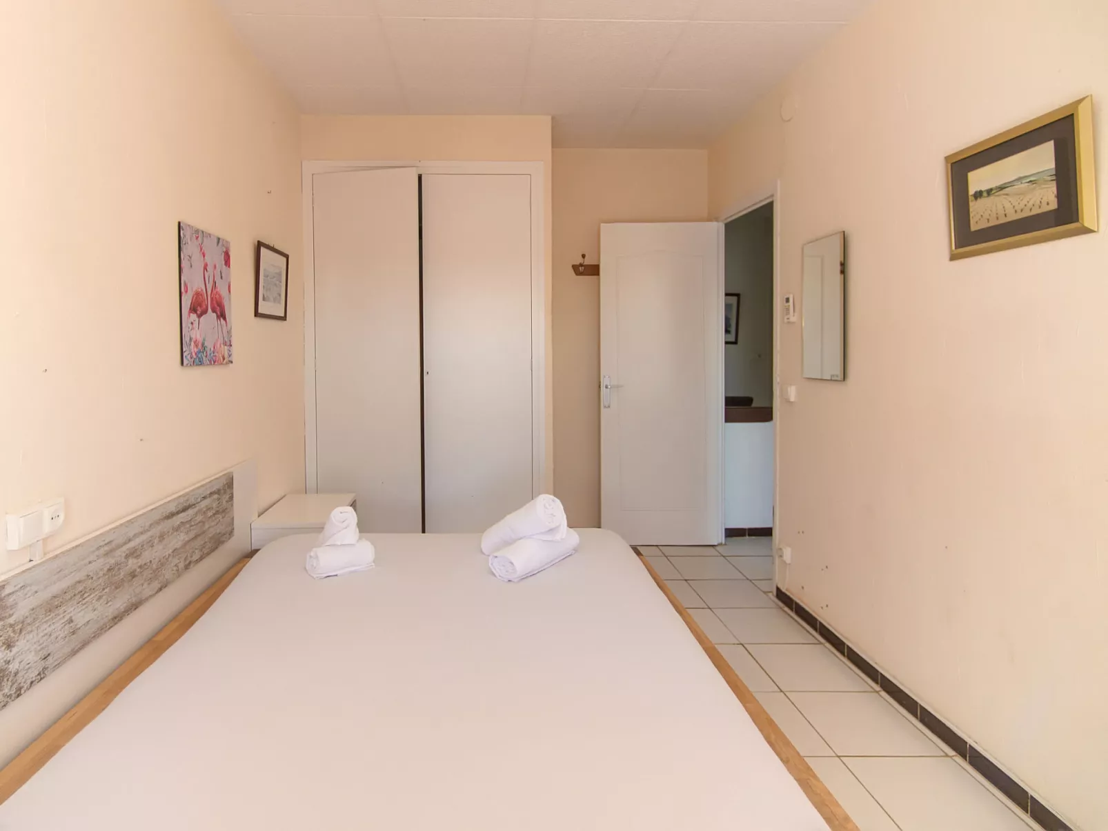 WELCS CASA  240 EMP con piscina y vista al canal - Binnen