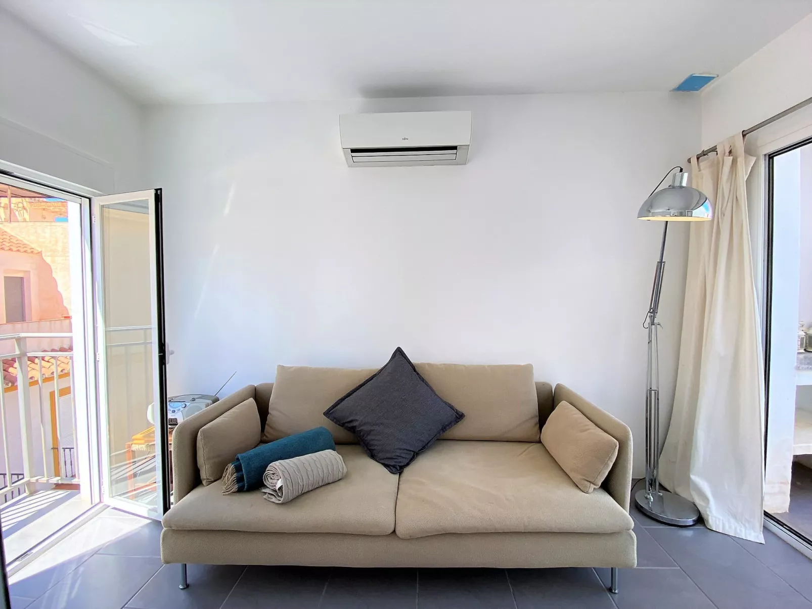 Casa San Juan 13 Centro by Casasol - Binnen