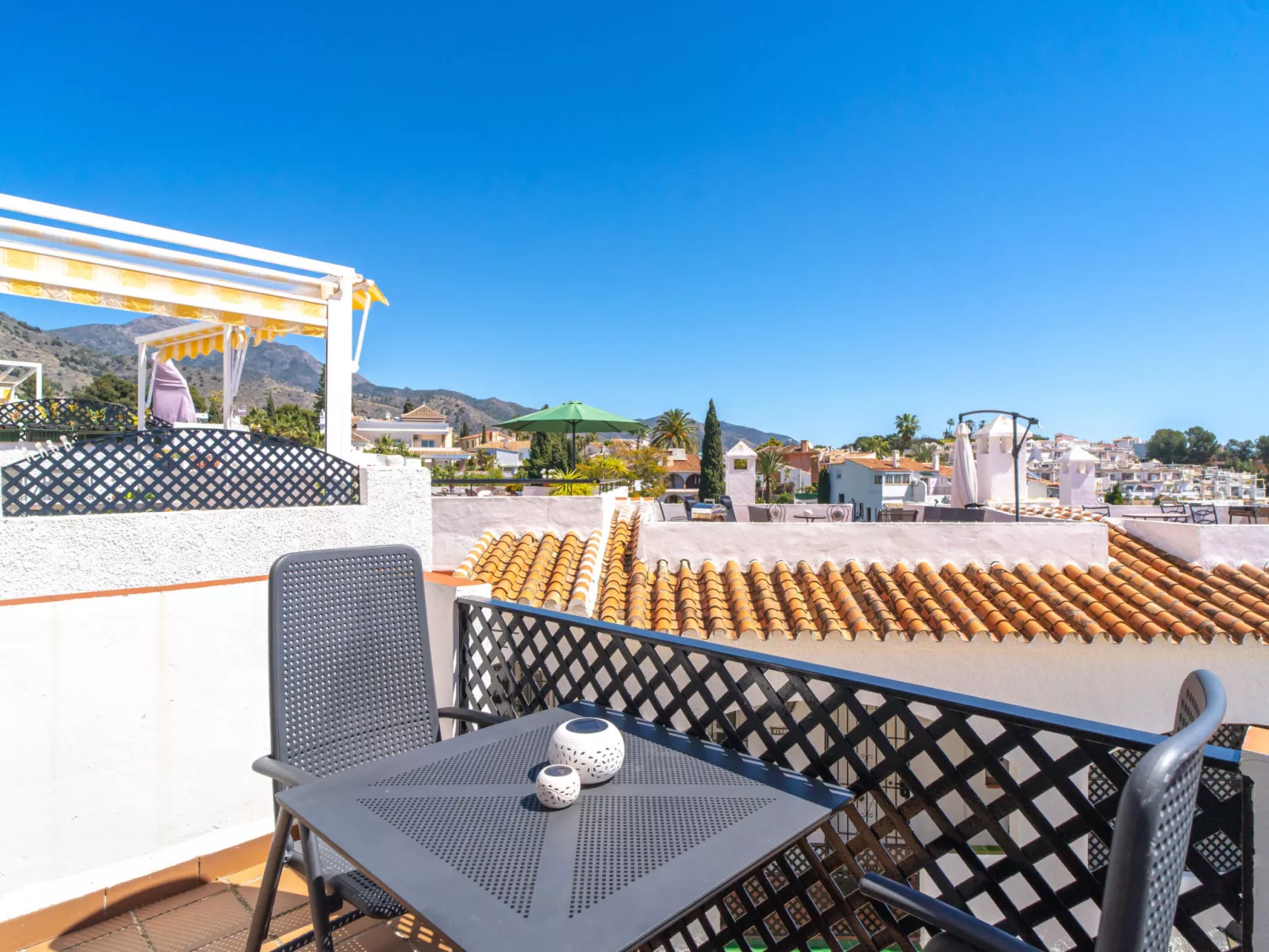 Verano Azul Seasun 90B by Casasol - Buiten