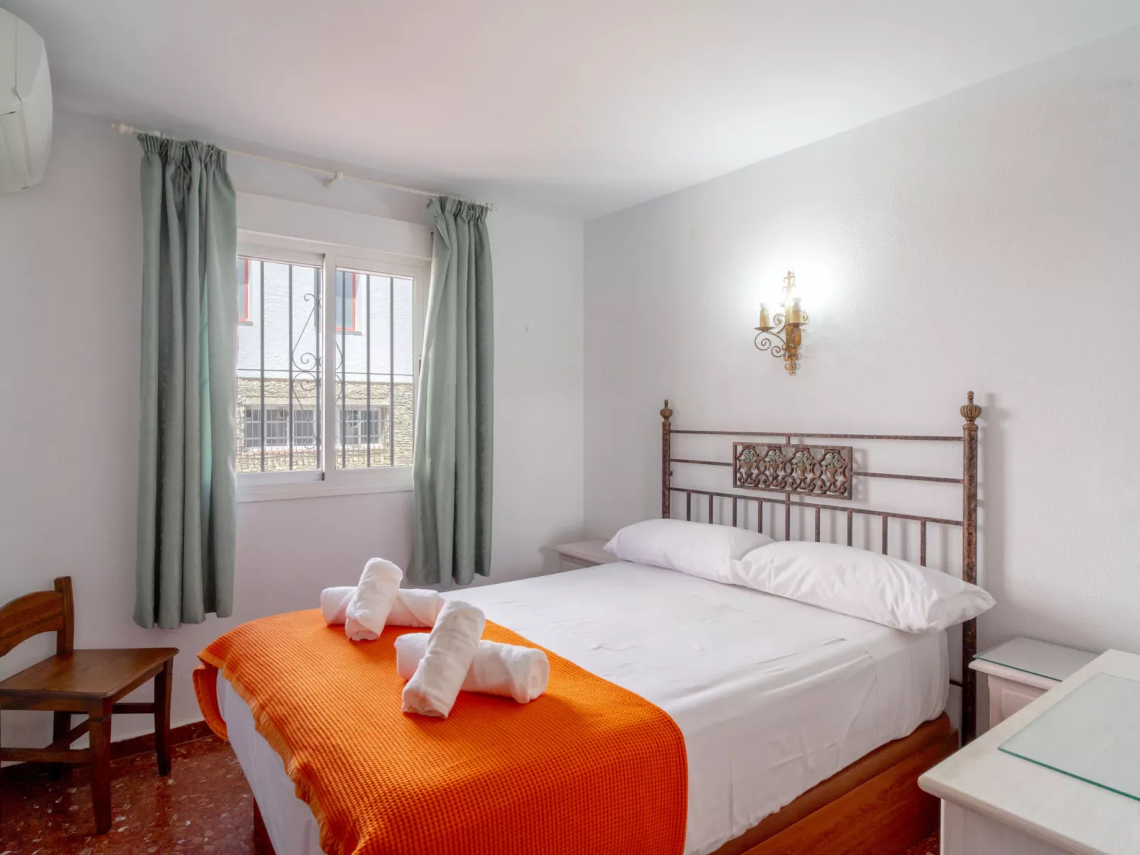 Acapulco Apartment 7 by Casasol - Binnen