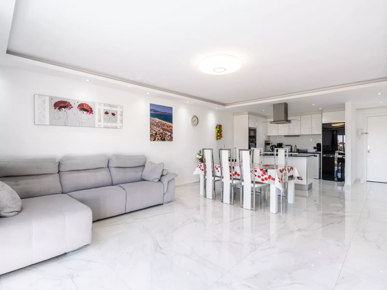 WELCS APARTAMENTO 048 EMP con Terraza y Vistas - Binnen