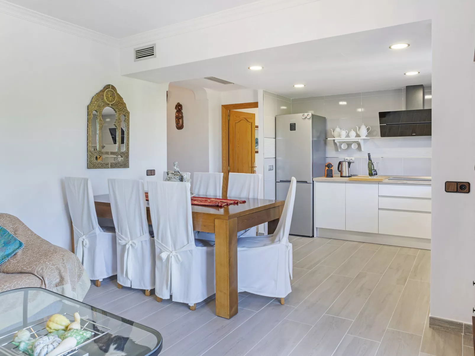 VILLA MARIA PORTALS NOUS by Priority - Binnen