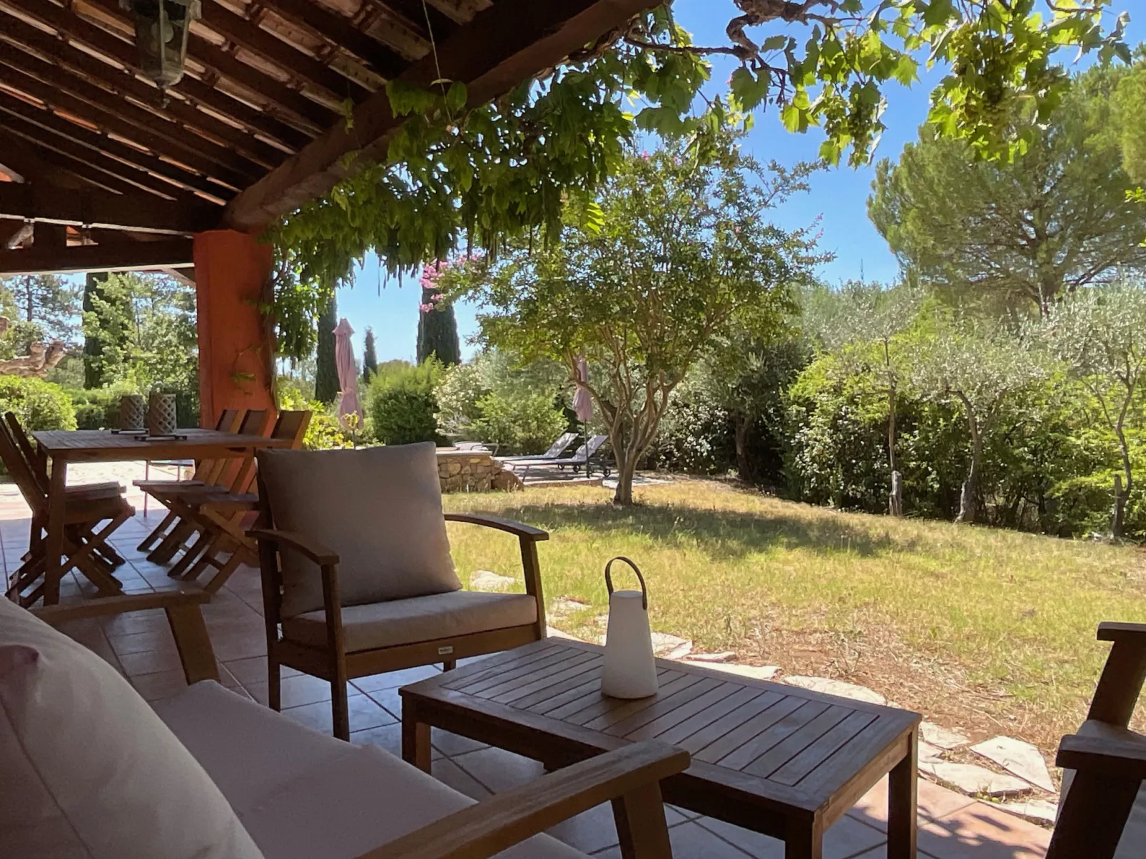 LES VALERIANES - Buiten