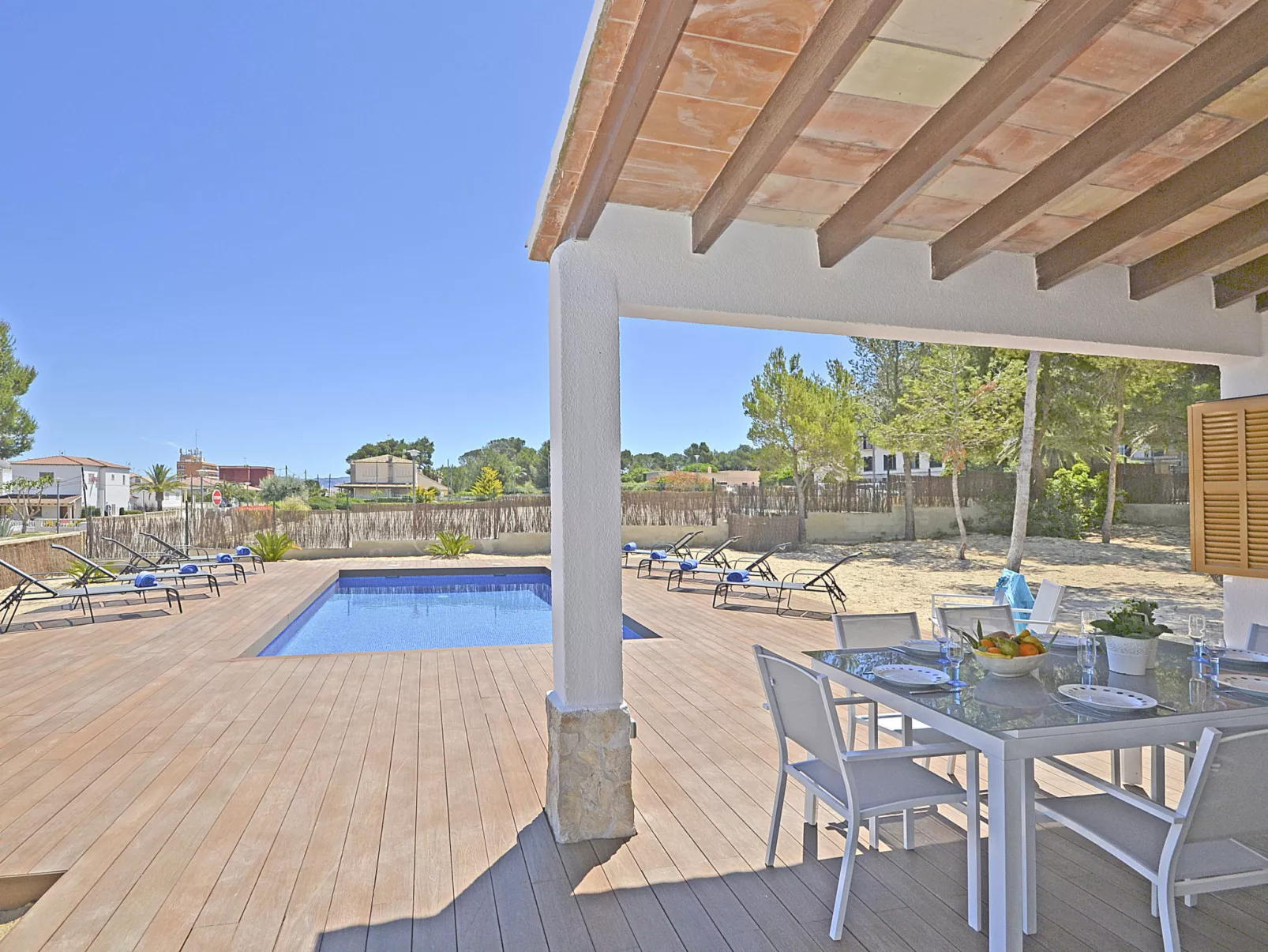 Pinocha (Villa Anglessos) - Buiten