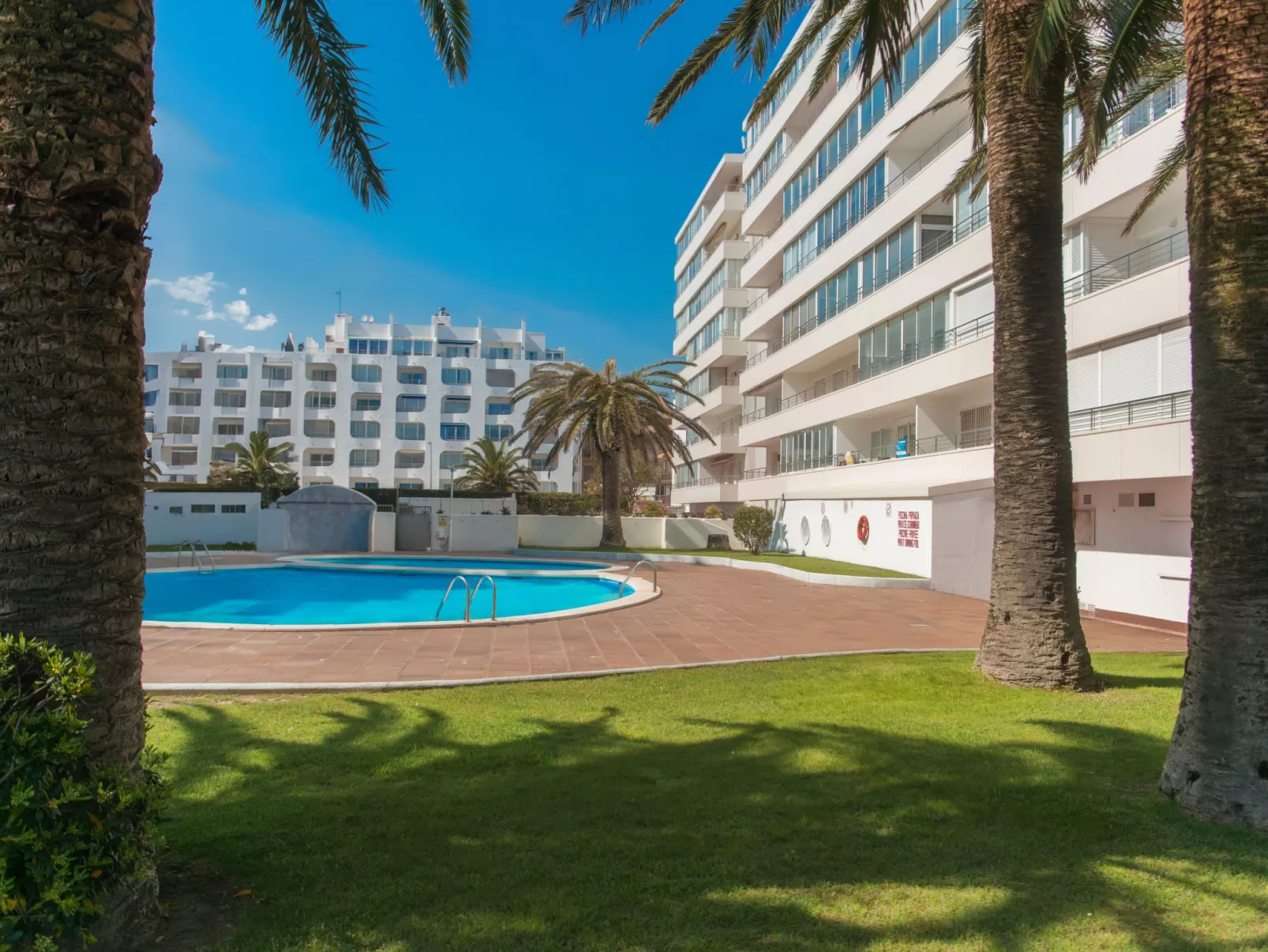 WELCS APARTAMENTO 224 EMP con TERRAZA - Buiten