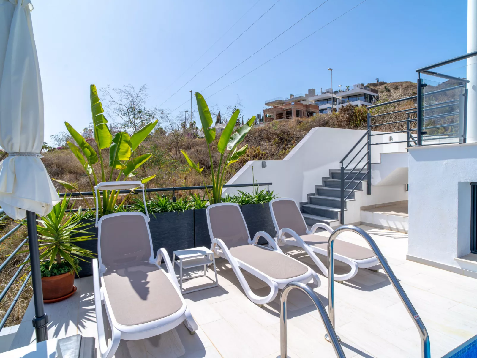 Villa Luxuria Private Pool by Casasol - Buiten