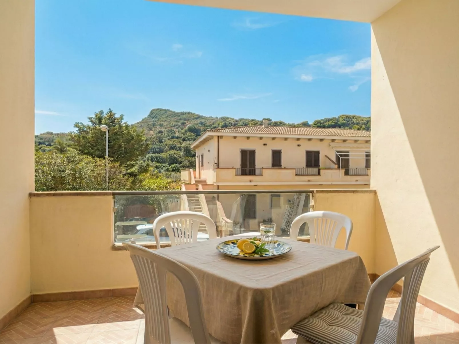 Cala Del Porto - Binnen