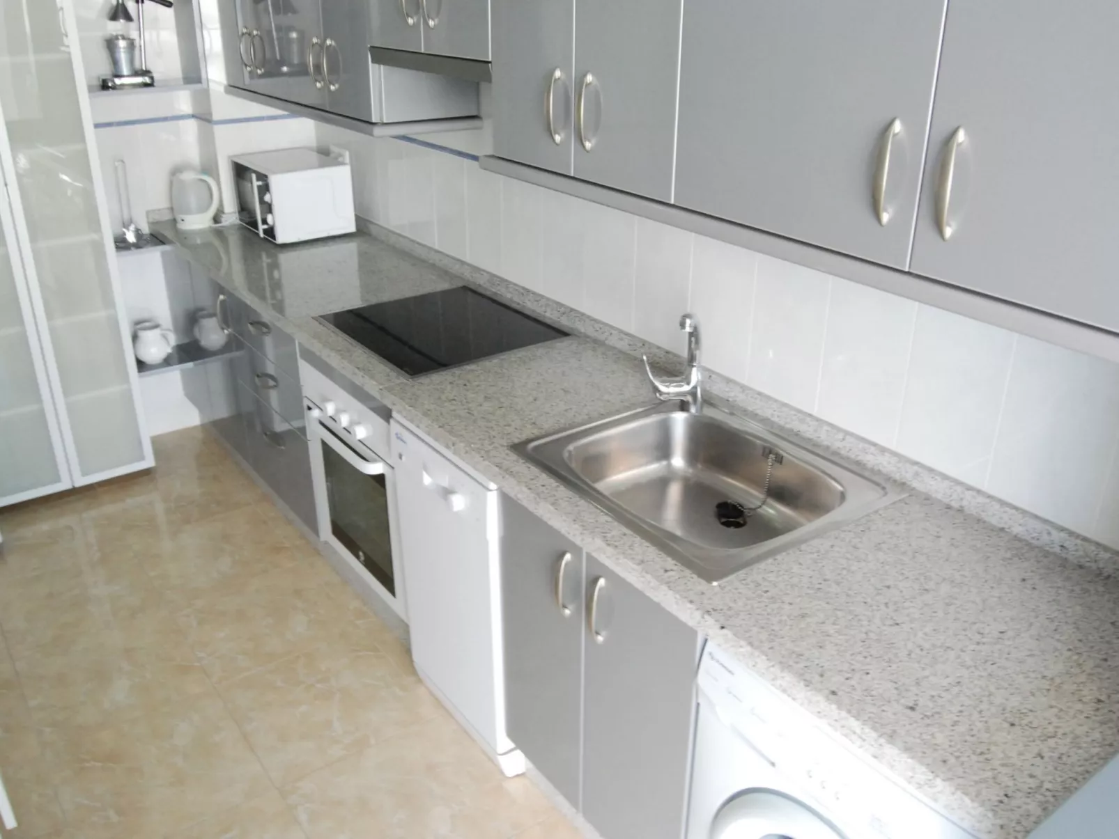 Carabeo 50 Apartment by Casasol - Binnen