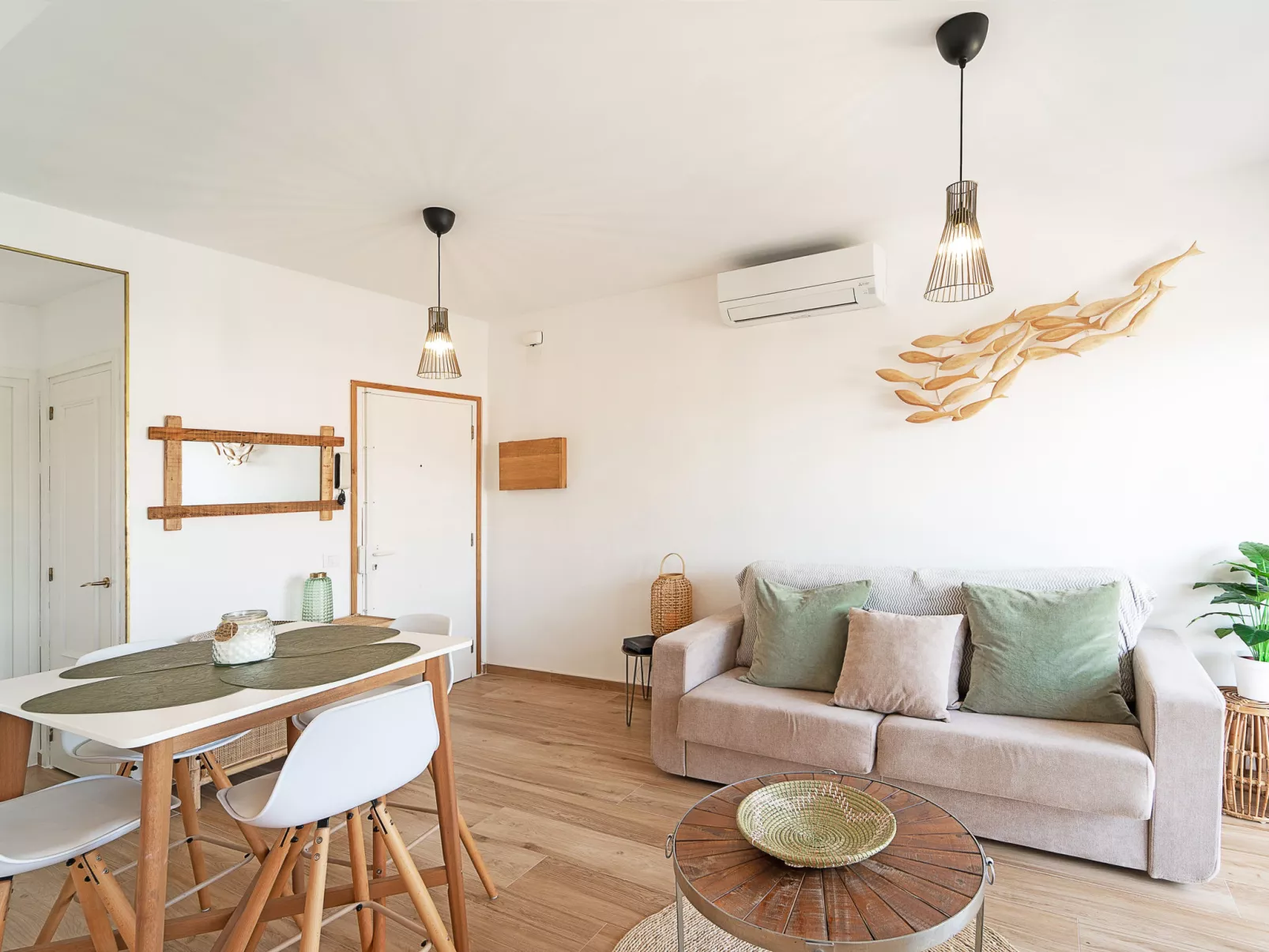 WELCS APARTAMENTO 143 EMP con vistas al canal - Binnen