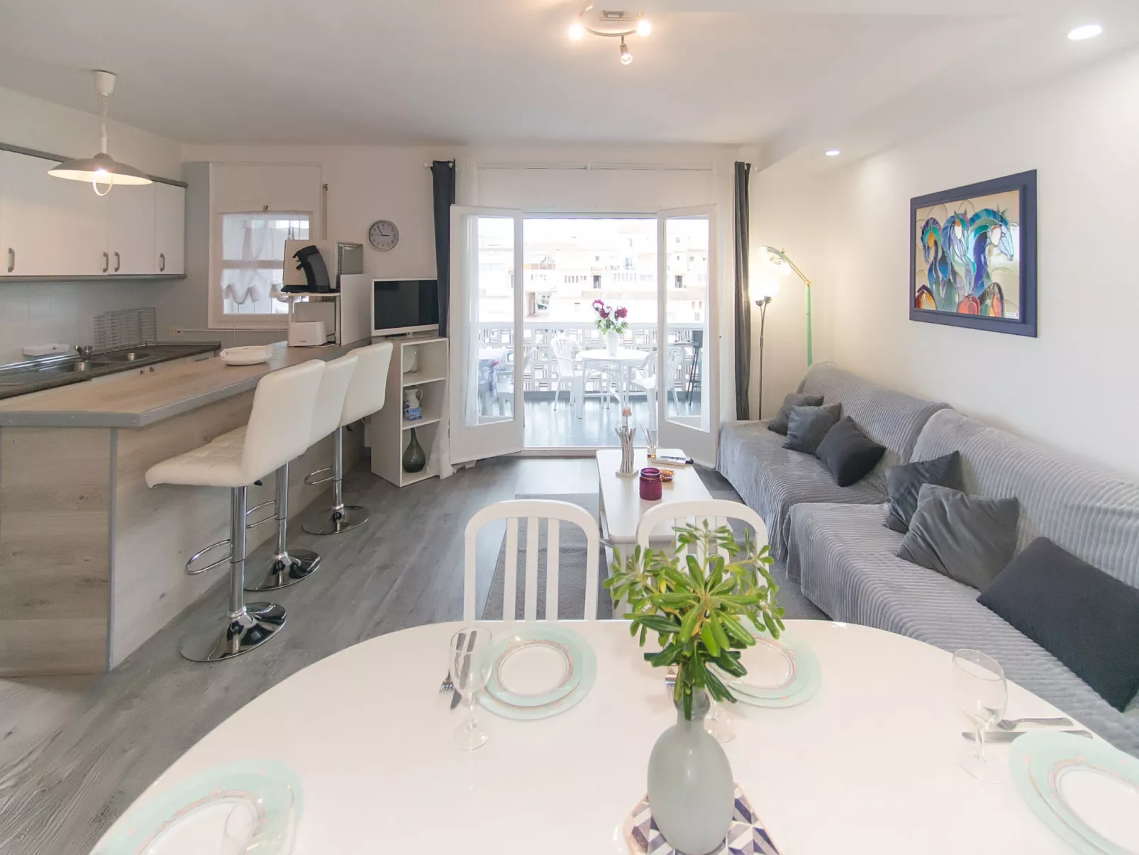 WELCS APARTAMENTO 244 EMP con terraza con vista - Binnen