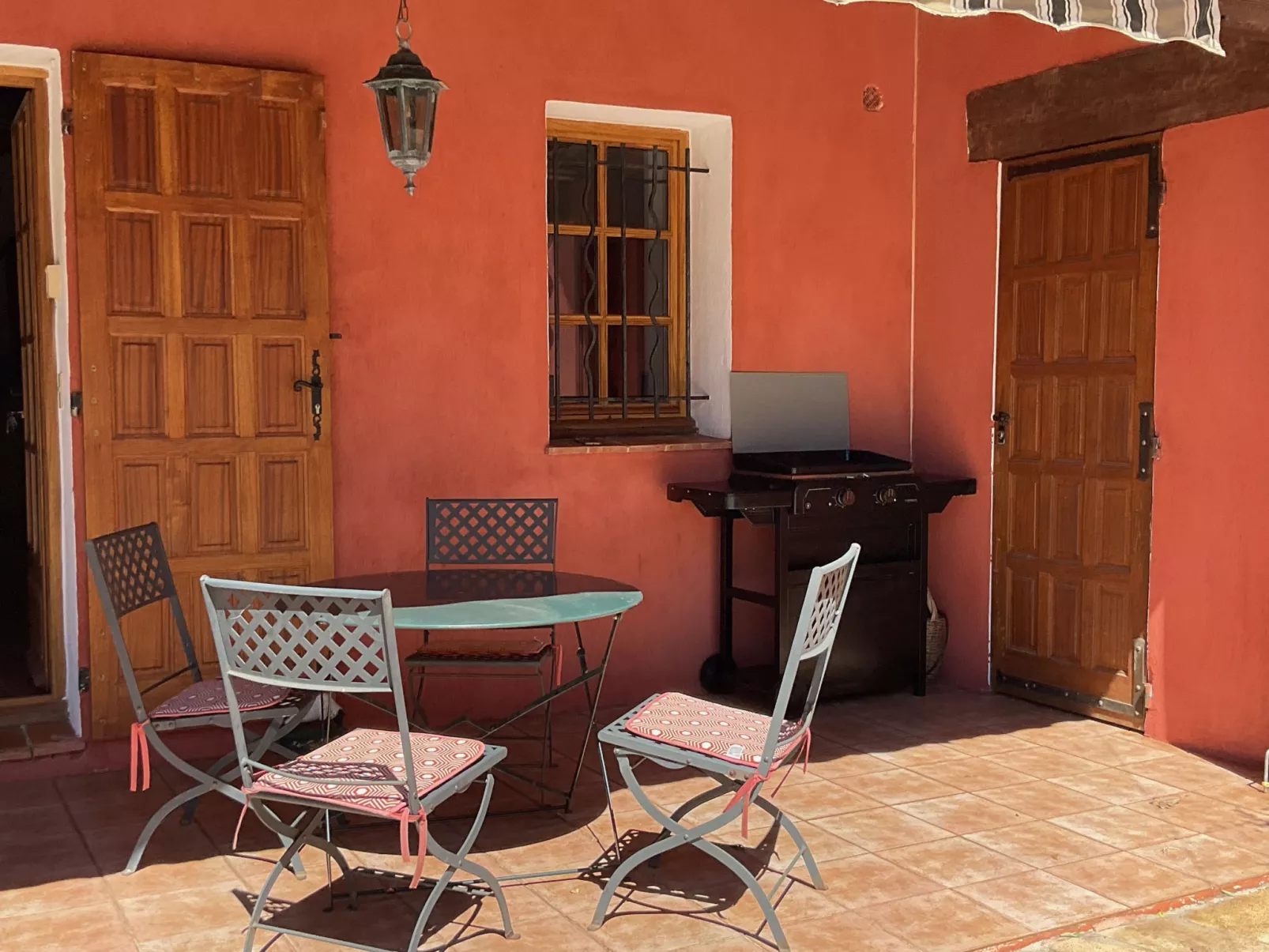 LES VALERIANES - Buiten