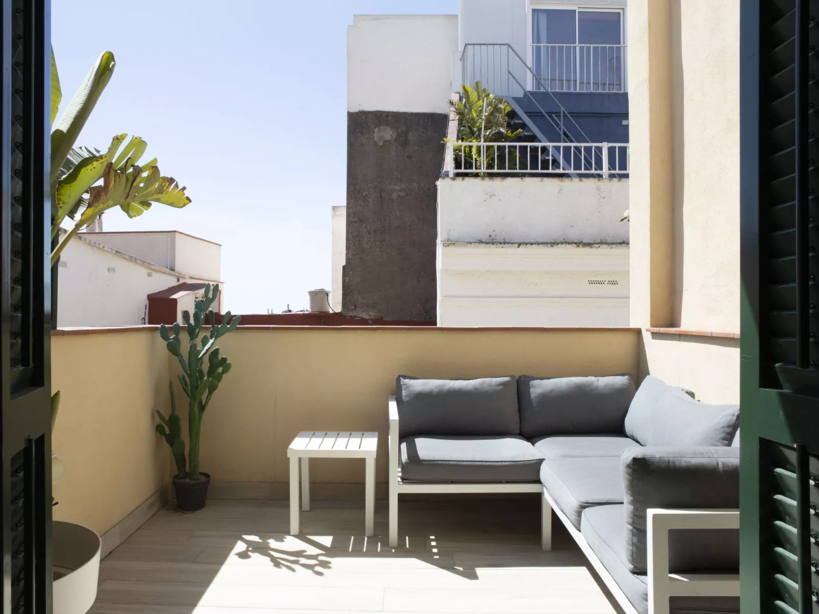URBAN SUITES SITGES TERRACE - Buiten