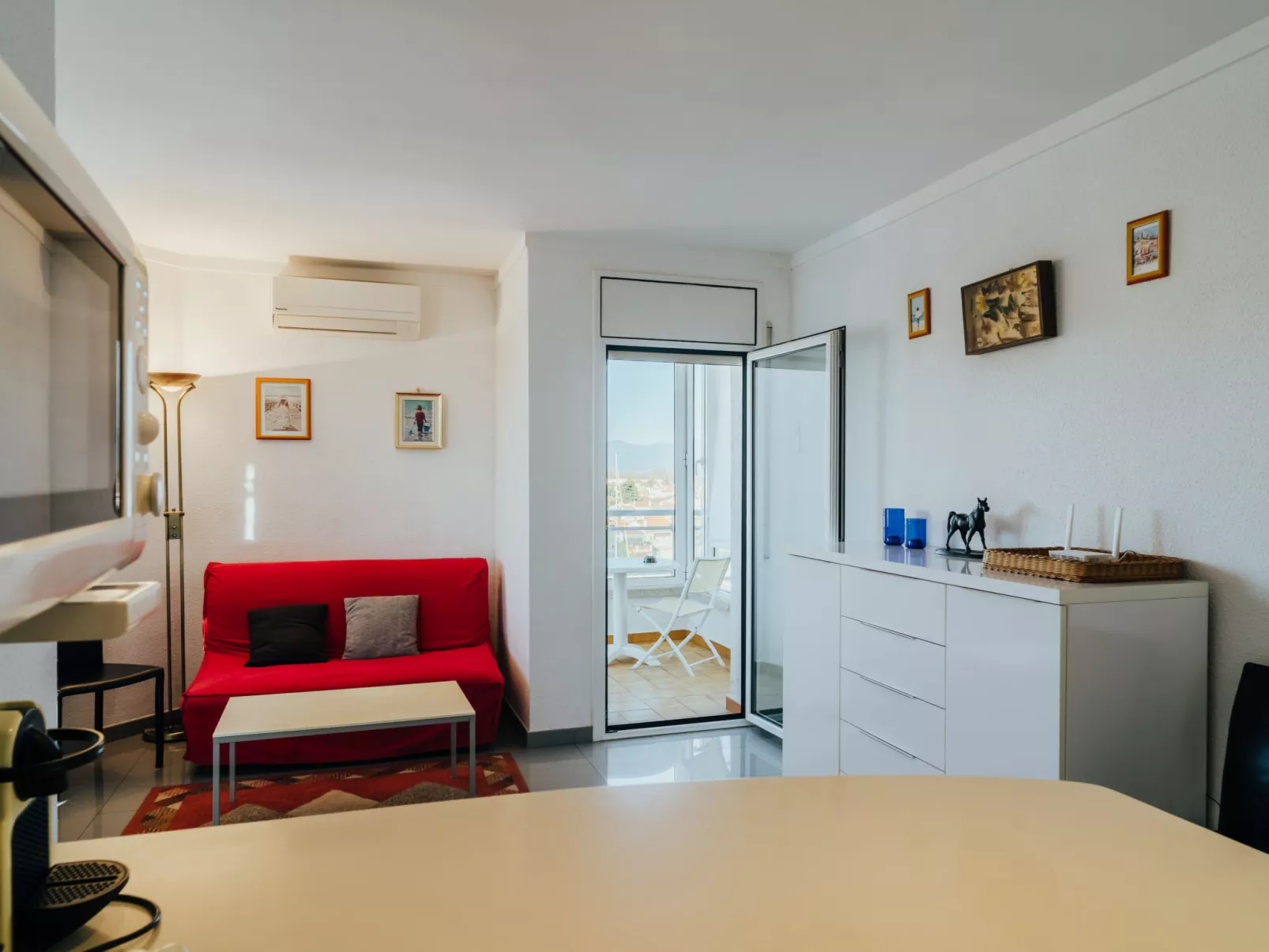 WELCS APARTAMENTO 202 EMP CON VISTAS AL CANAL - Binnen