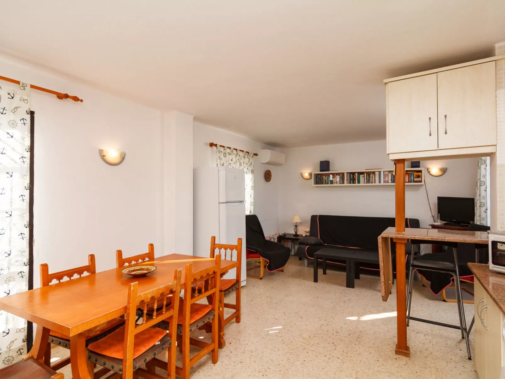 Capistrano Playa 703 by Casasol - Binnen