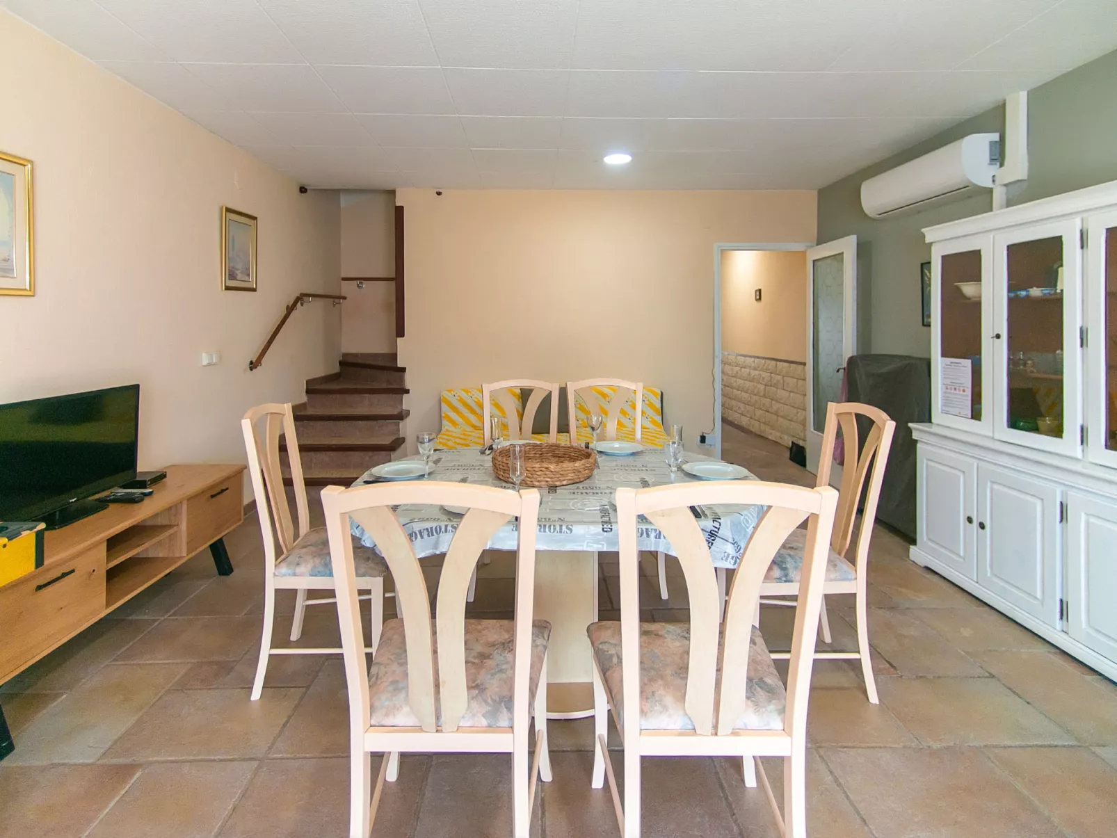 WELCS CASA  240 EMP con piscina y vista al canal - Binnen