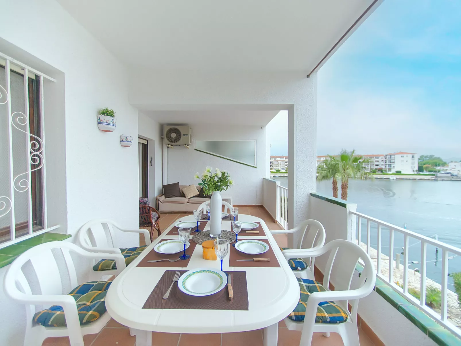 WELCS APARTAMENTO 243 EMP con terraza con vista - Binnen