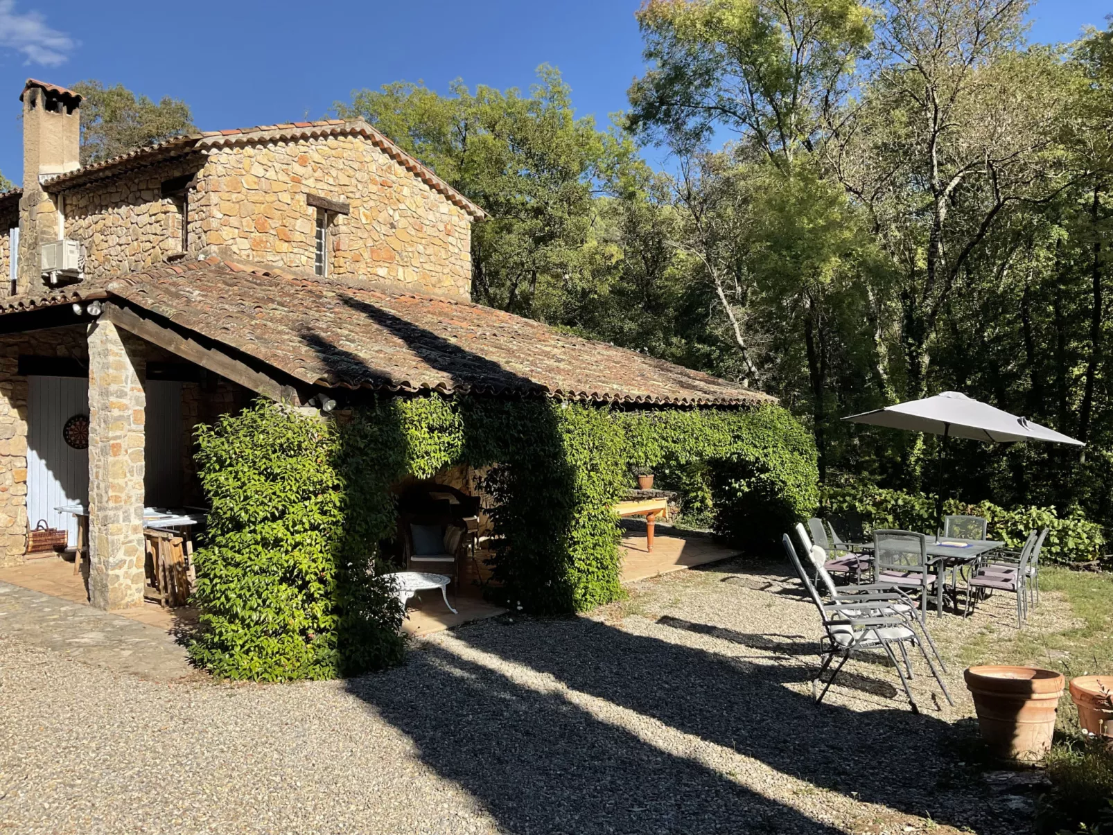 Lou Cigaloun - Buiten