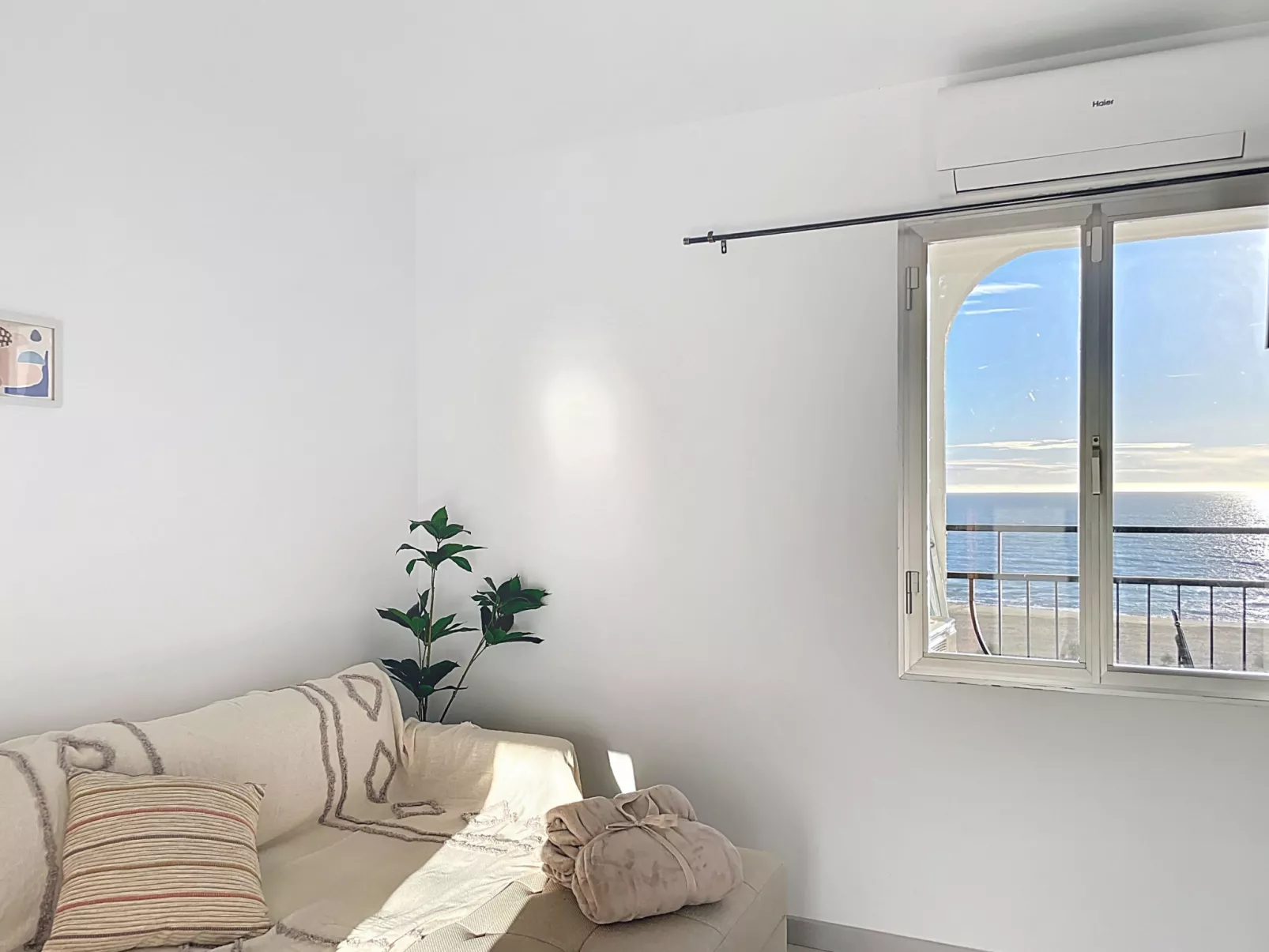 WELCS ESTUDIO 266 EMP con vista al mar - Binnen