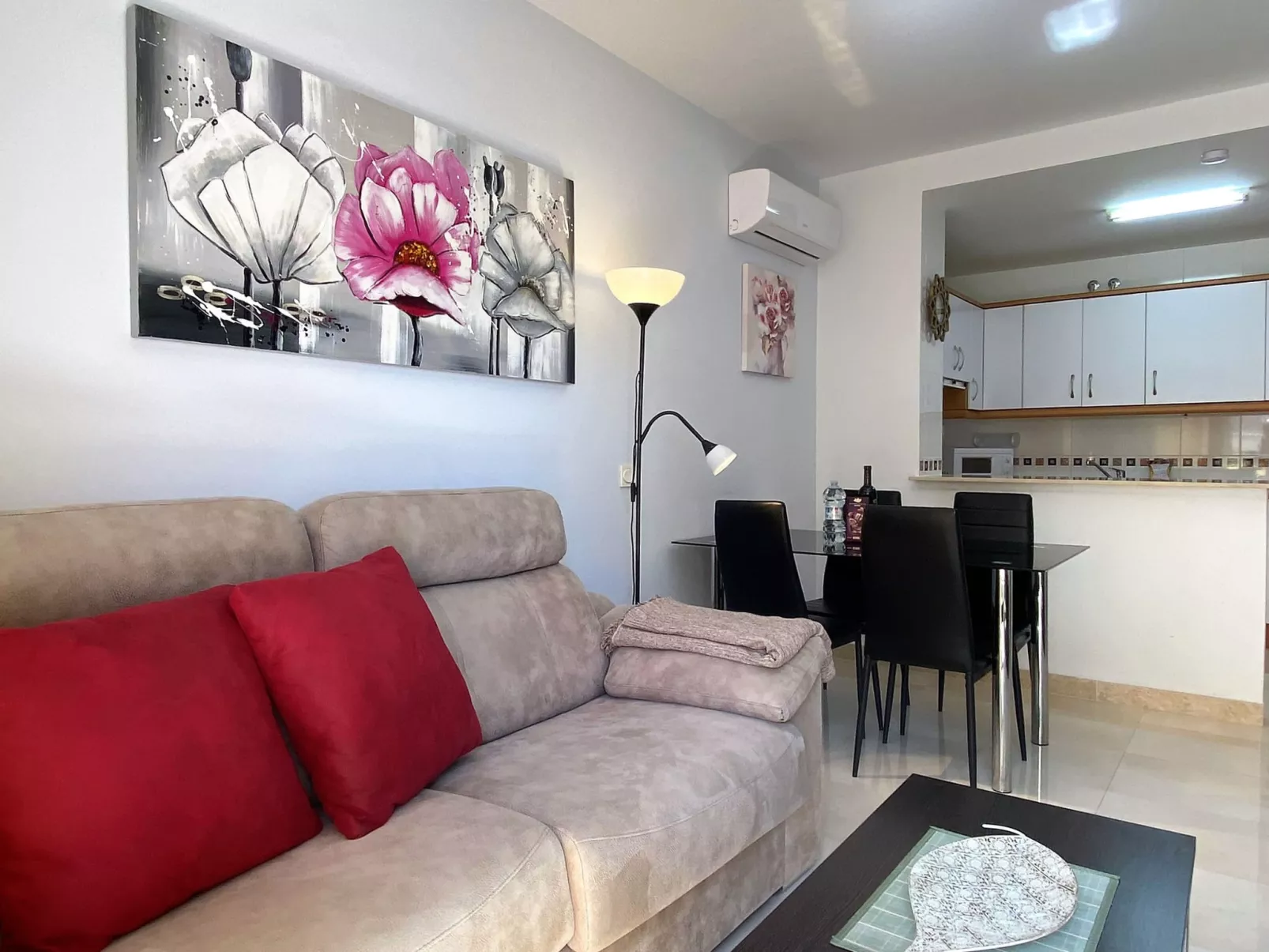 Triton Urban Apartment by Casasol - Binnen