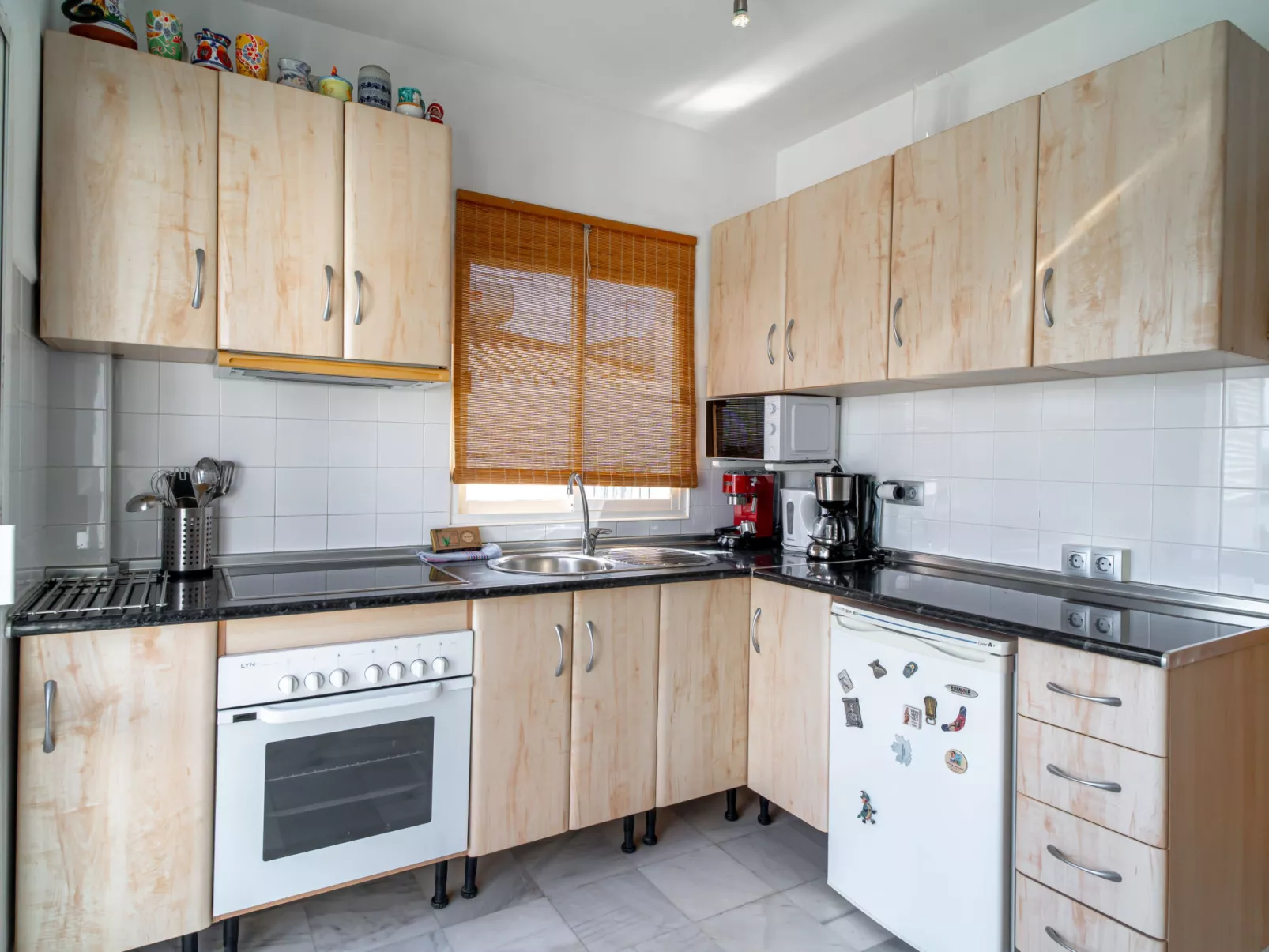 Sunny Terrace Chimenea by Casasol - Binnen