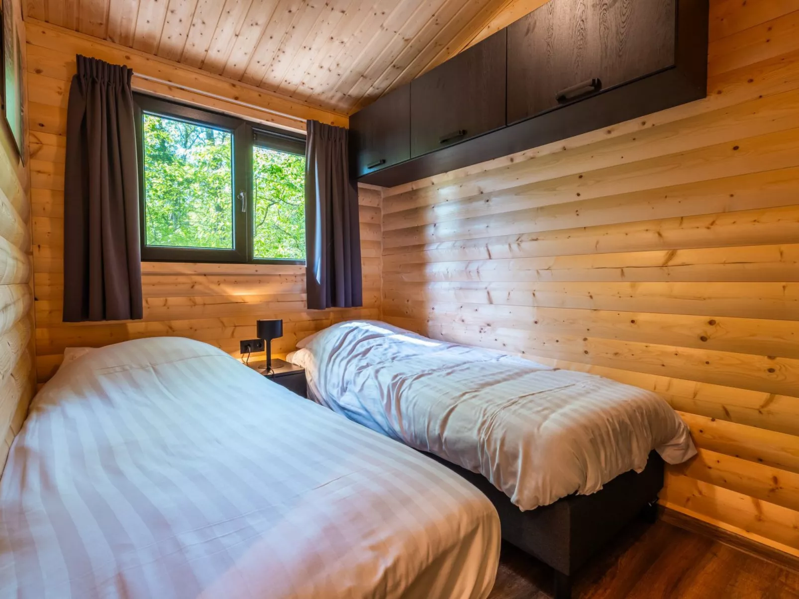 Vakantiepark De Wiltzangh - Esborg Lodge Hottub 6 - Binnen