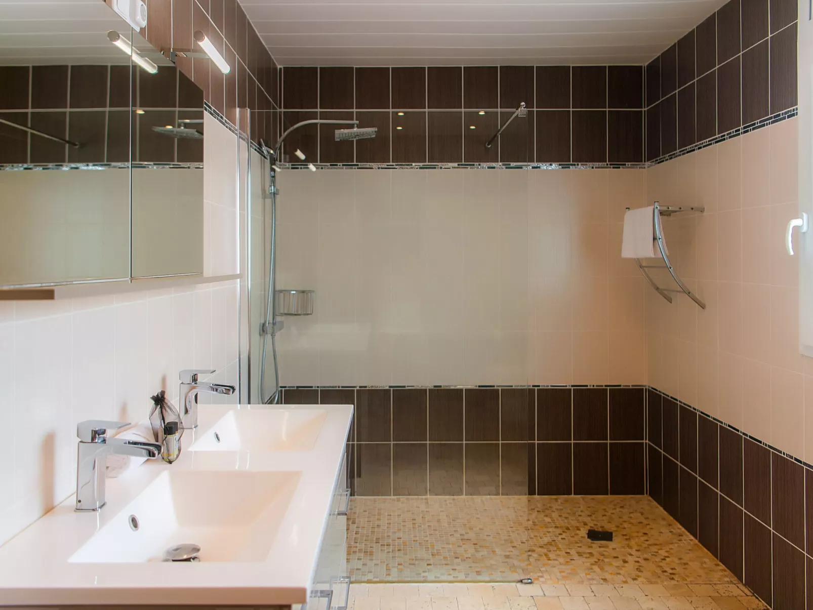 WELCS CASA 111 EMP con piscina - Binnen