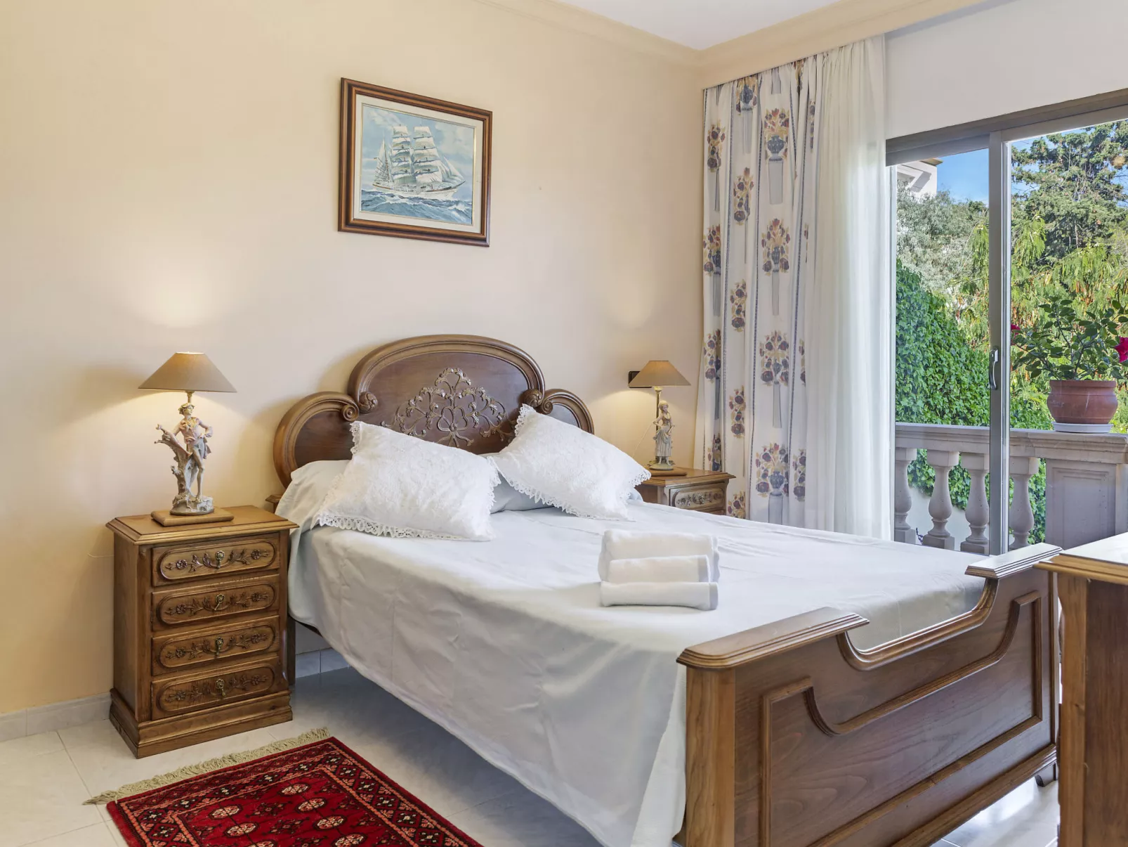 VILLA MARIA PORTALS NOUS by Priority - Binnen