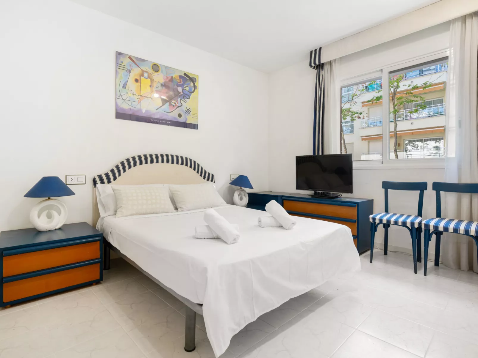 WELCS APARTAMENTO 170 PDA en el puerto - Binnen